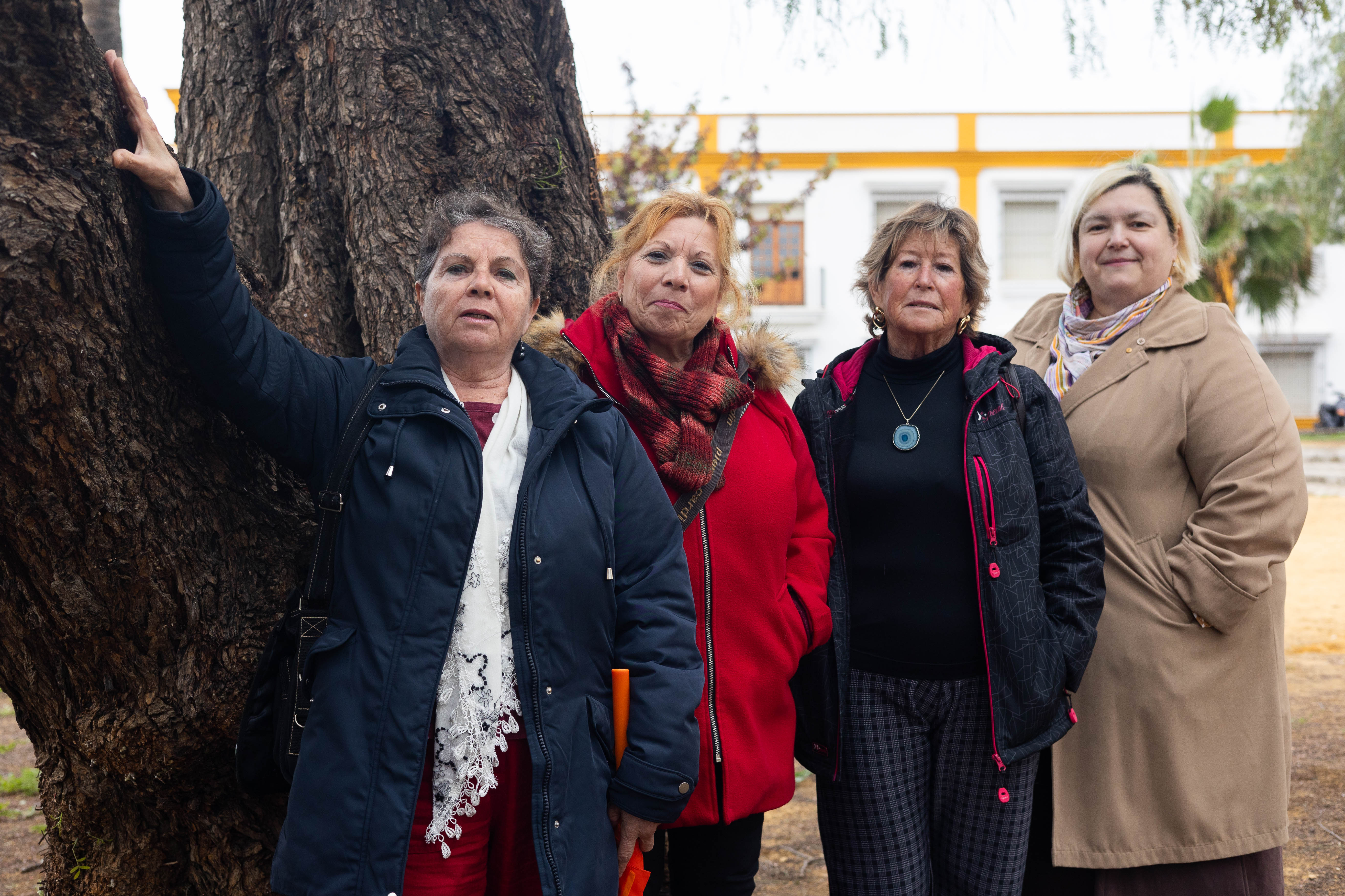 Mari Ángeles, Manuela, Milagros e Inmaculada posan para lavozdelsur.es.