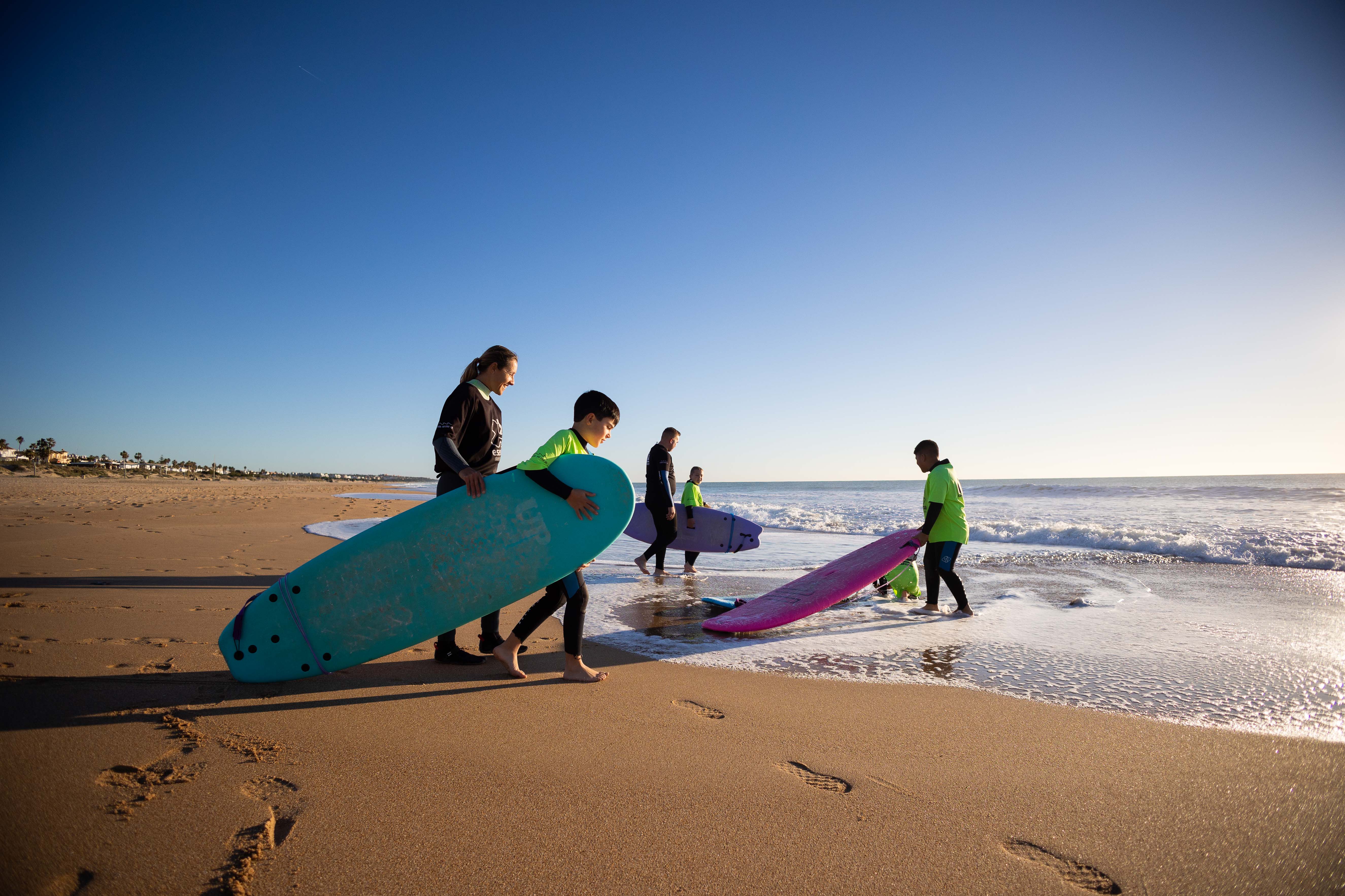 Entrada de los participantes en el mar.