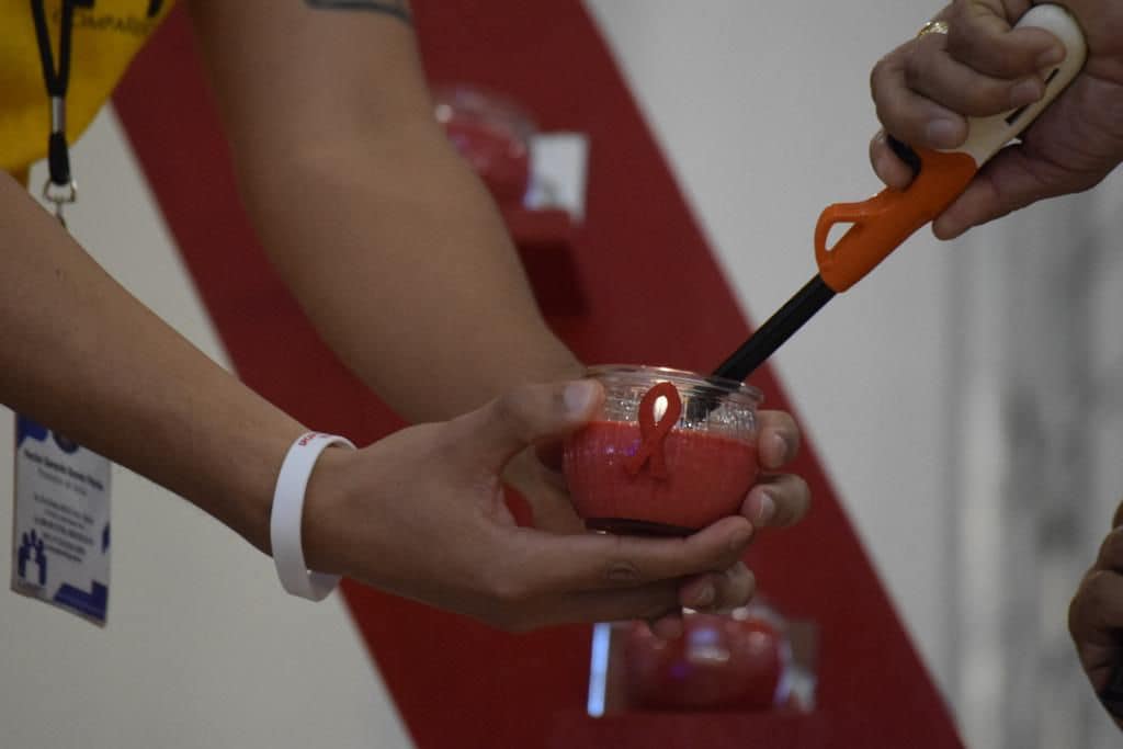 'Doy la cara por mi hermano', artículo de Joan Carles March. 