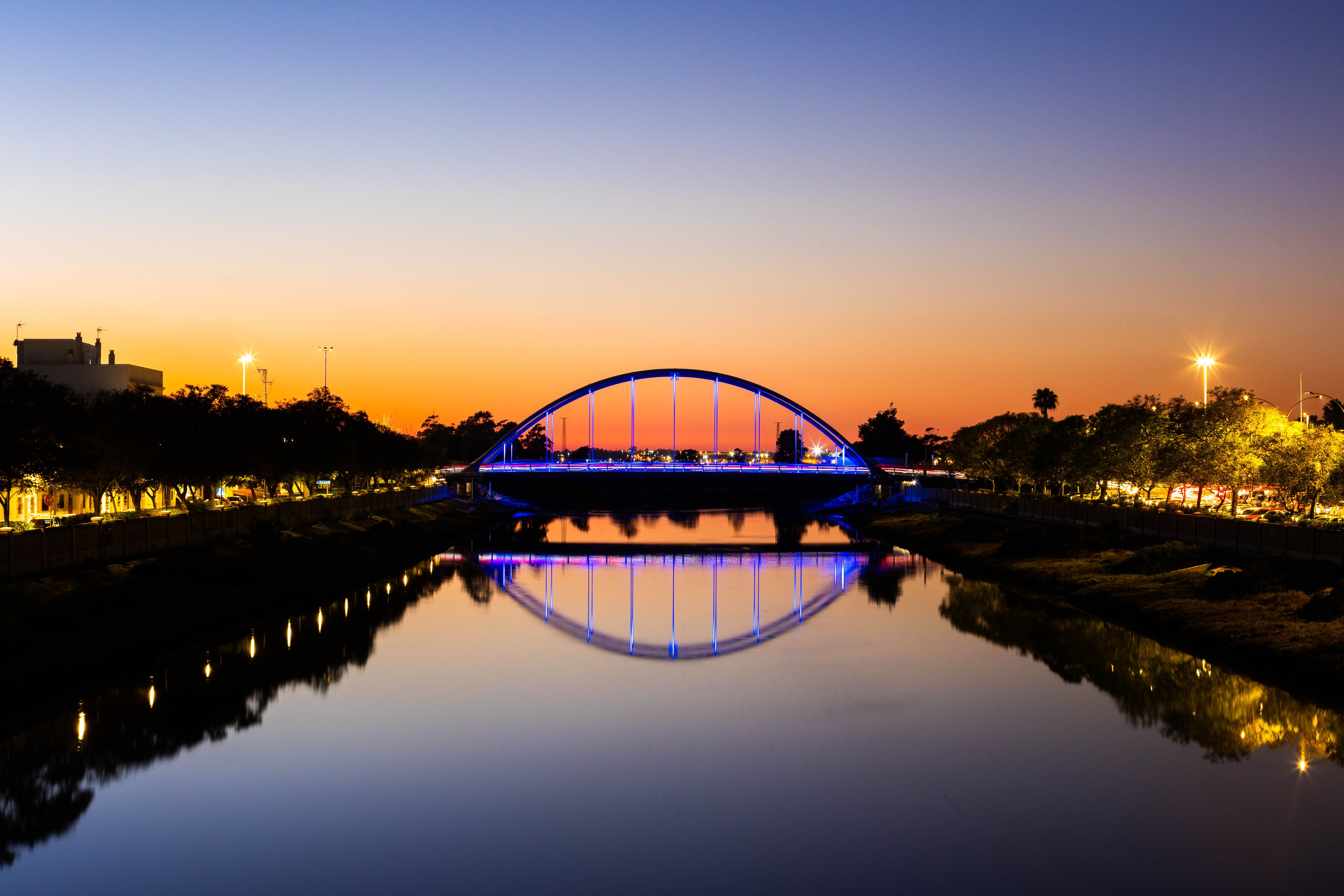Vista de Chiclana desde la Alameda del Río.