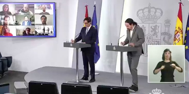 El ministro Salvador Illa y el vicepresidente Pablo Iglesias, en rueda de prensa.