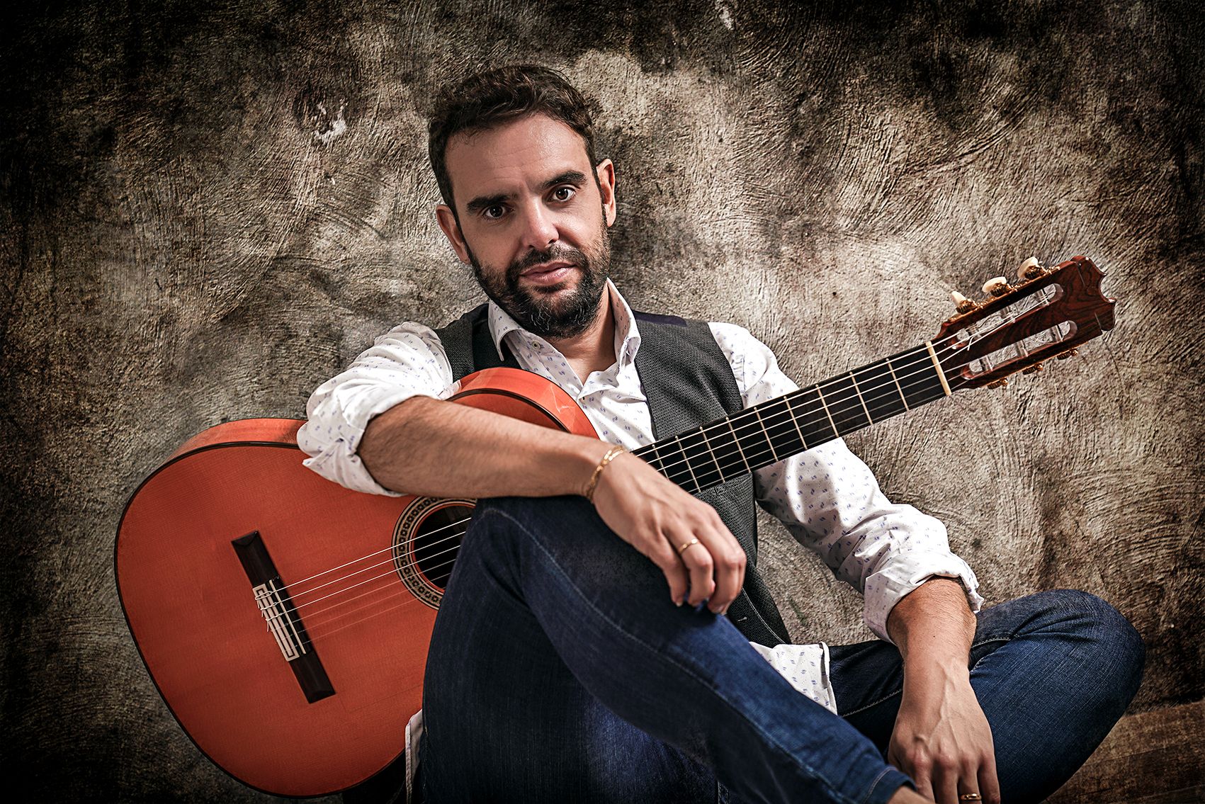 Dani de Morón muestra en las plataformas digitales un adelanto de Empatía, su nuevo trabajo discográfico.