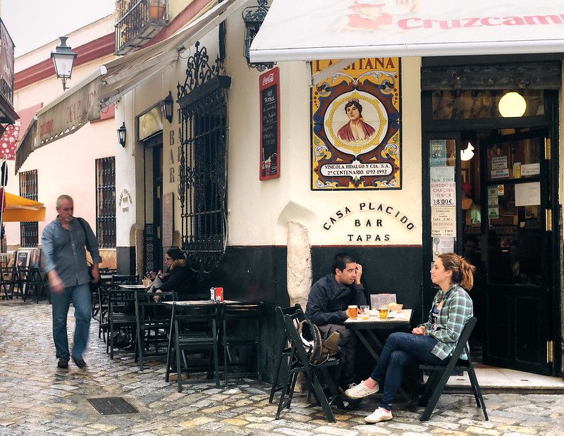 Un bar de Sevilla, en una imagen de archivo. FOTO: PEDRO SZEKELY