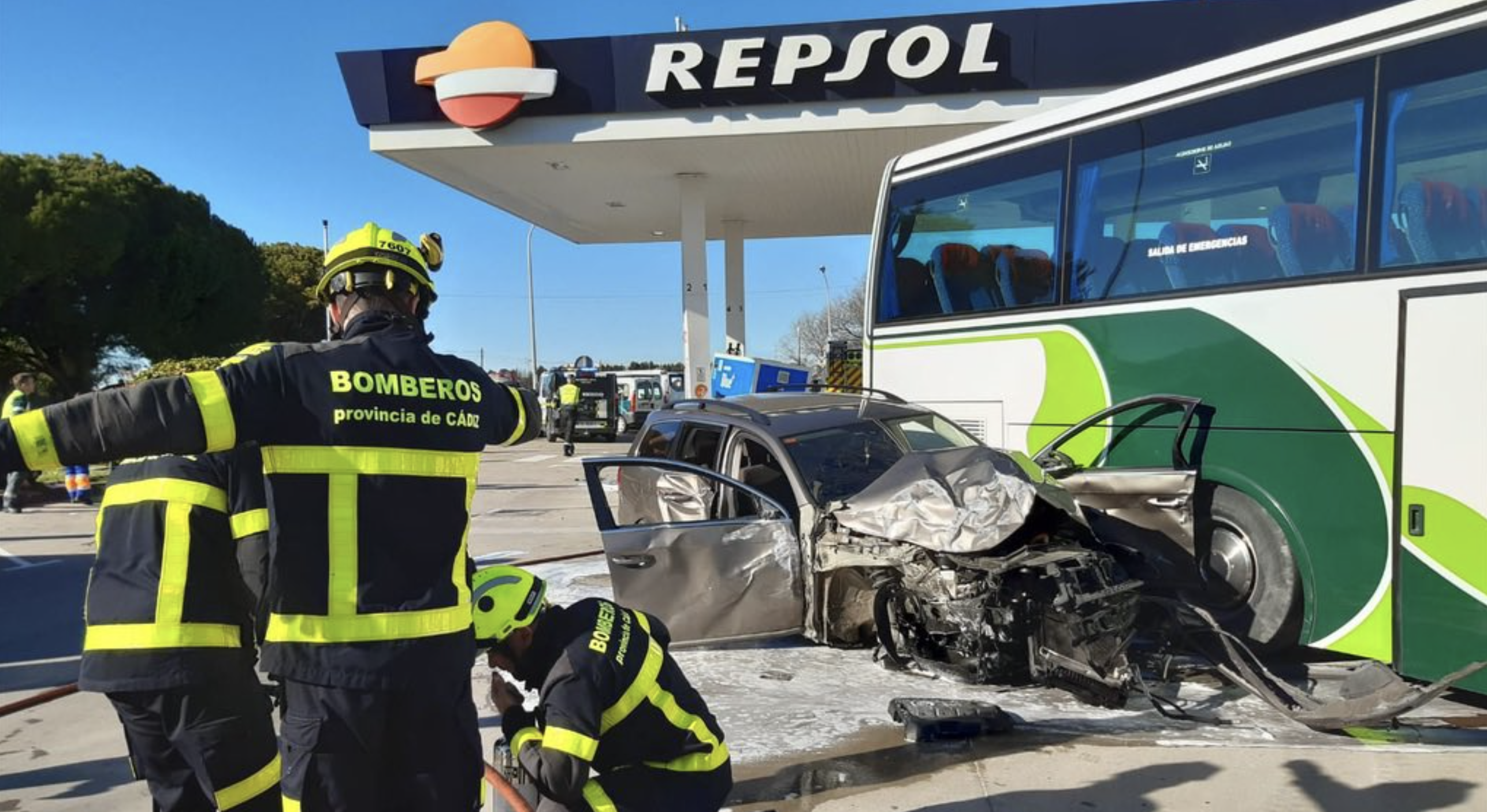 Accidente en una gasolinera de El Puerto.