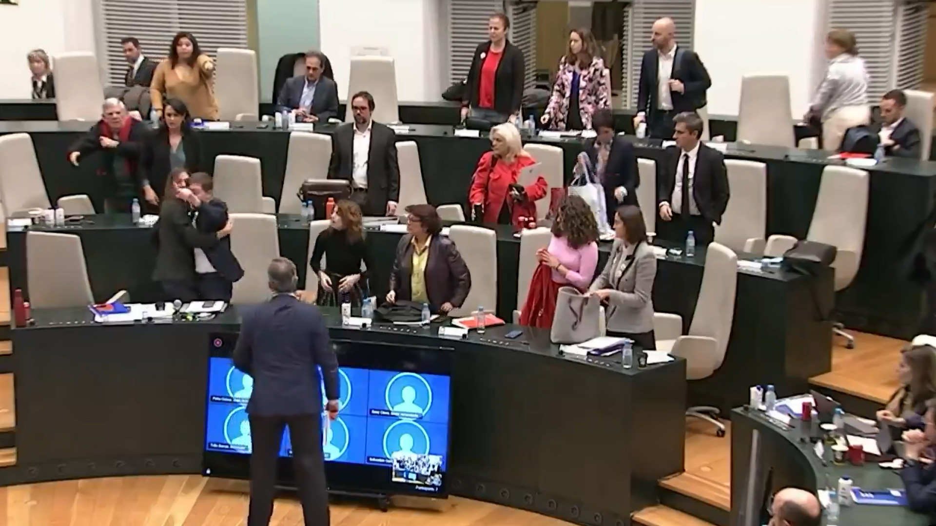 Momento de la agresión de Ortega-Smith.