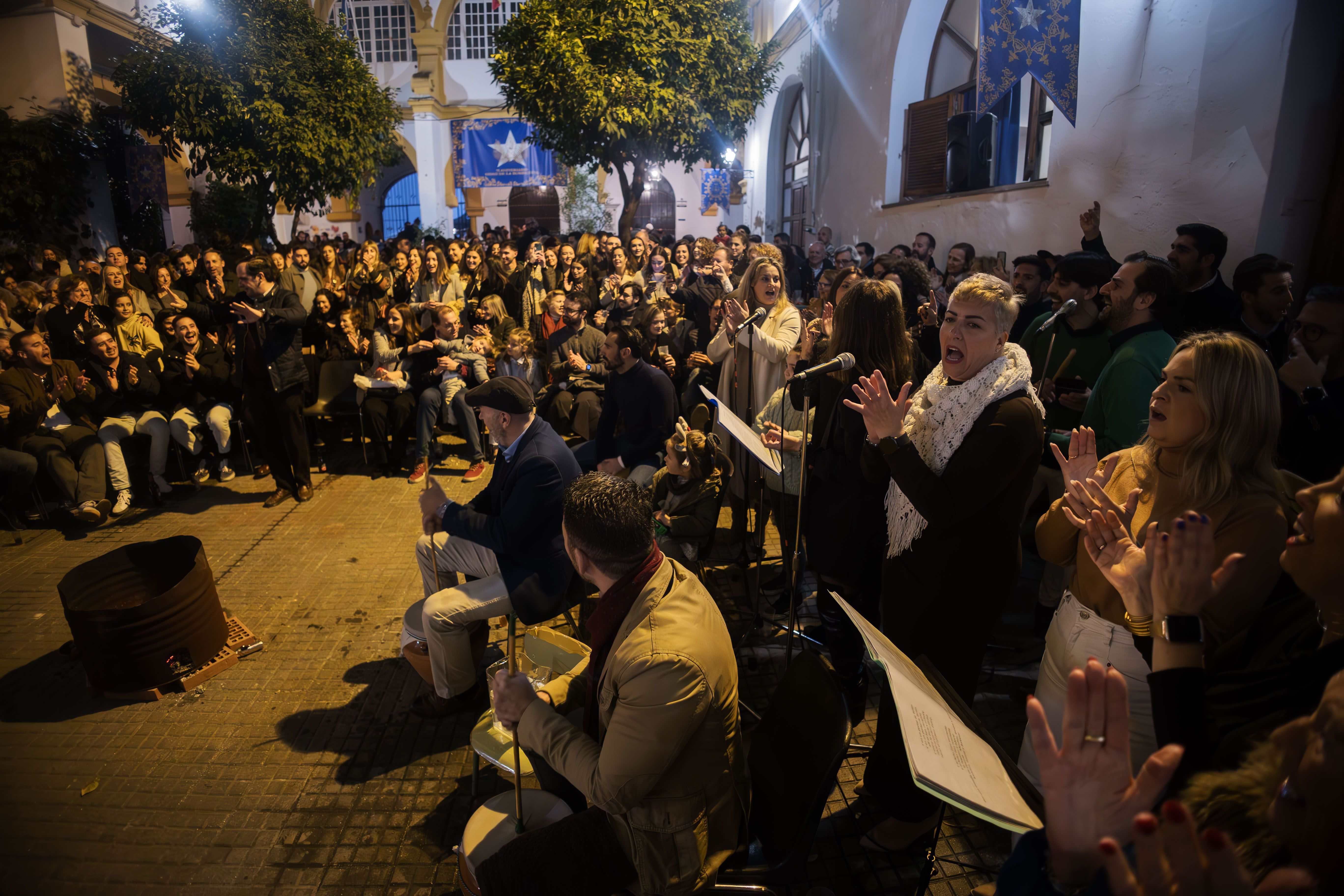 Zambomba de la hermandad de la Borriquita
