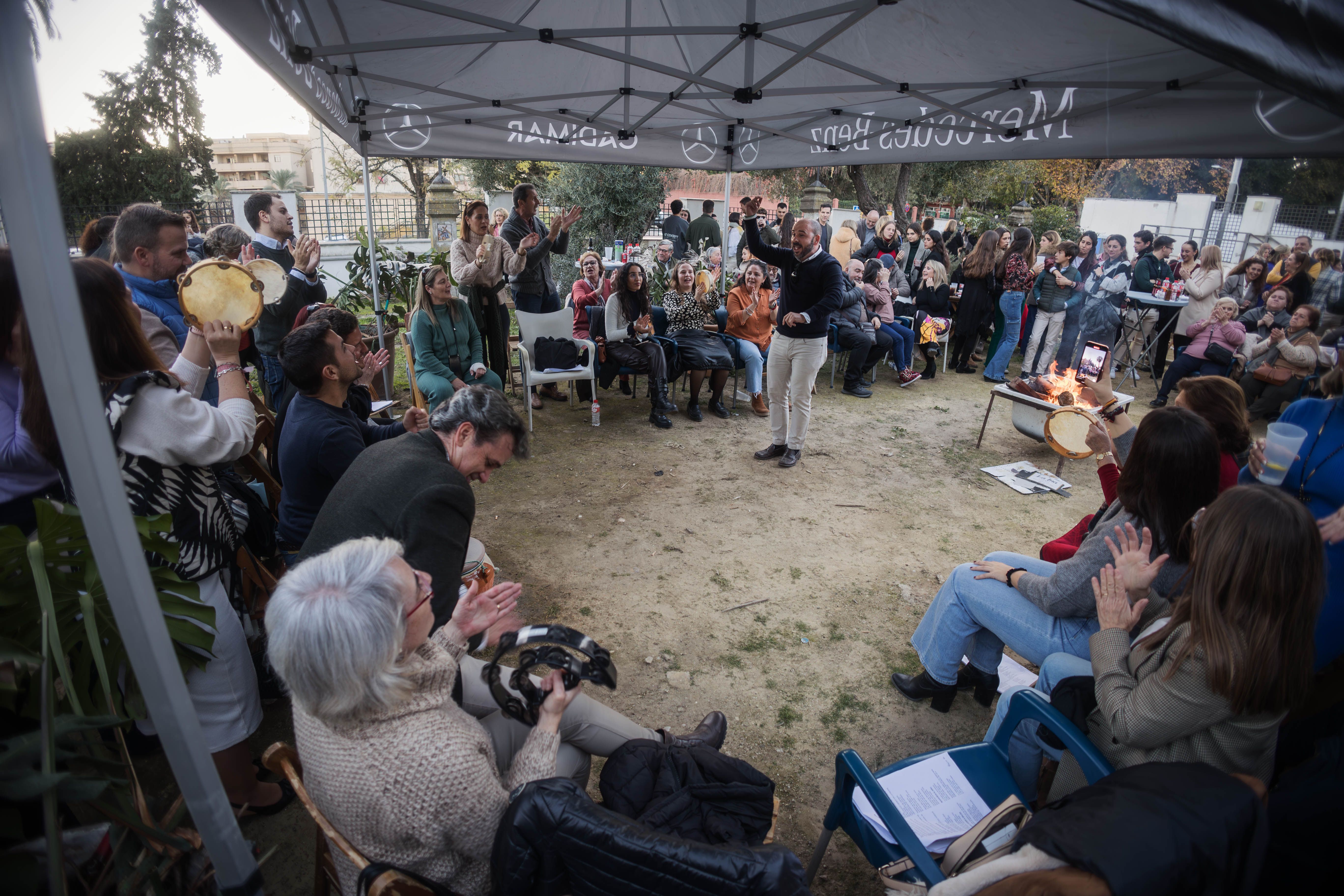 Zambomba de la hermandad del Calvario