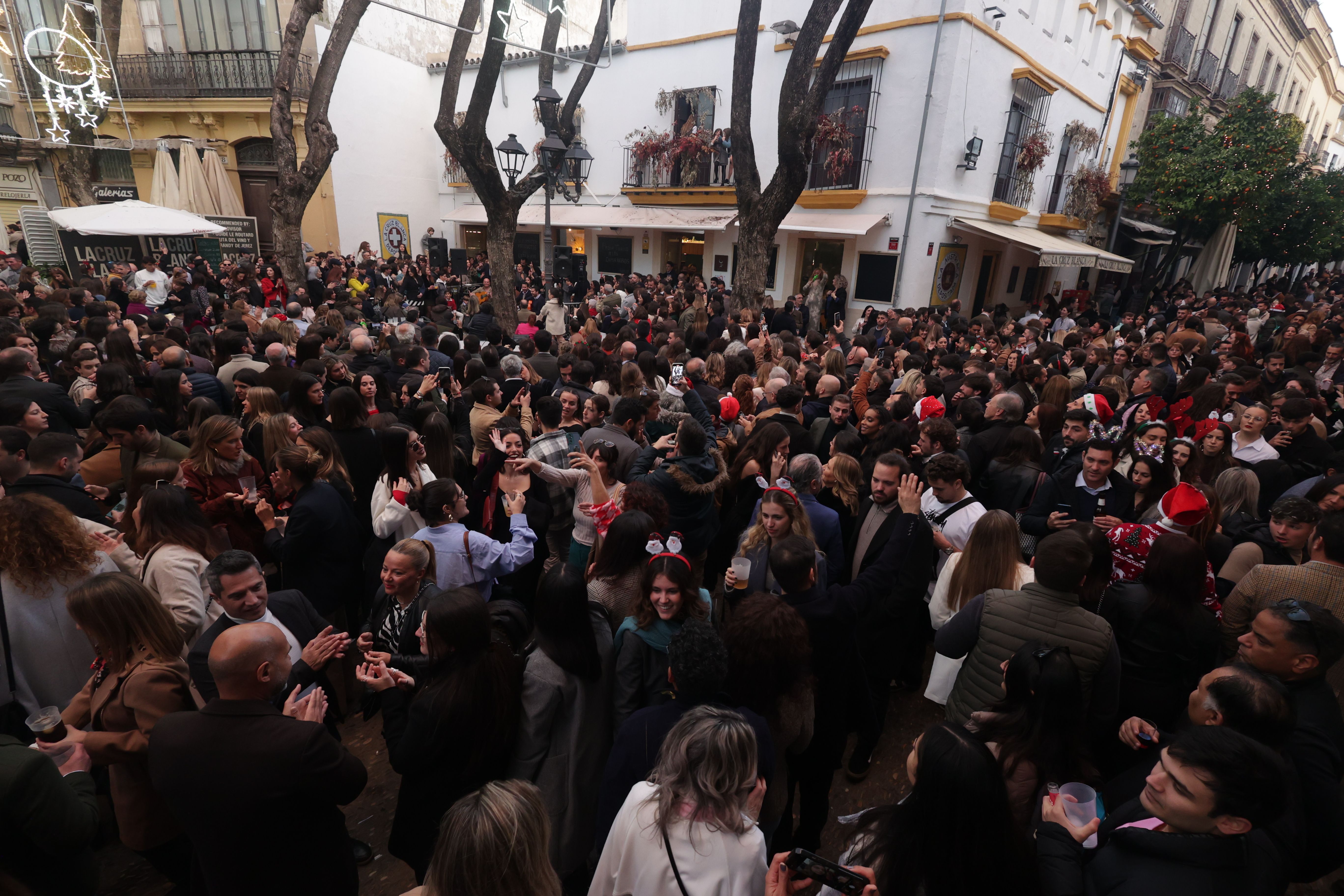 Vista de la zona de la plaza de La Yerba, este domingo de Nochebuena en Jerez.