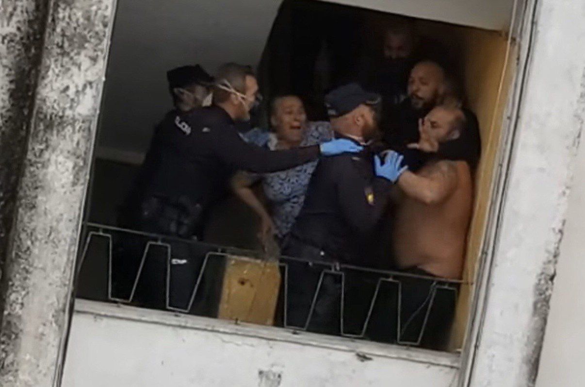 Un momento del altercado, captado por una grabación que ha circulado por los dispositivos móviles este fin de semana.