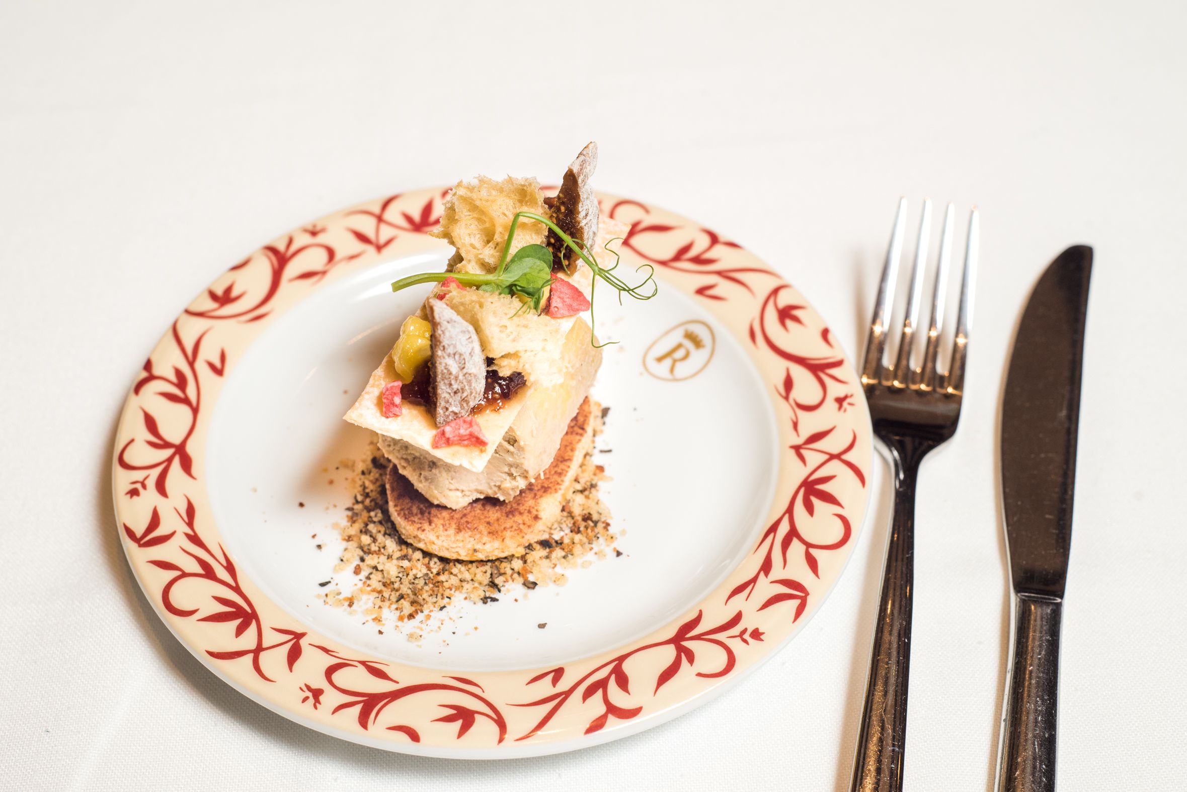 CASA ROBLES FOIE CON CHUTNEY DE MANGO Y FRESA COMPAS SEVILLA 2