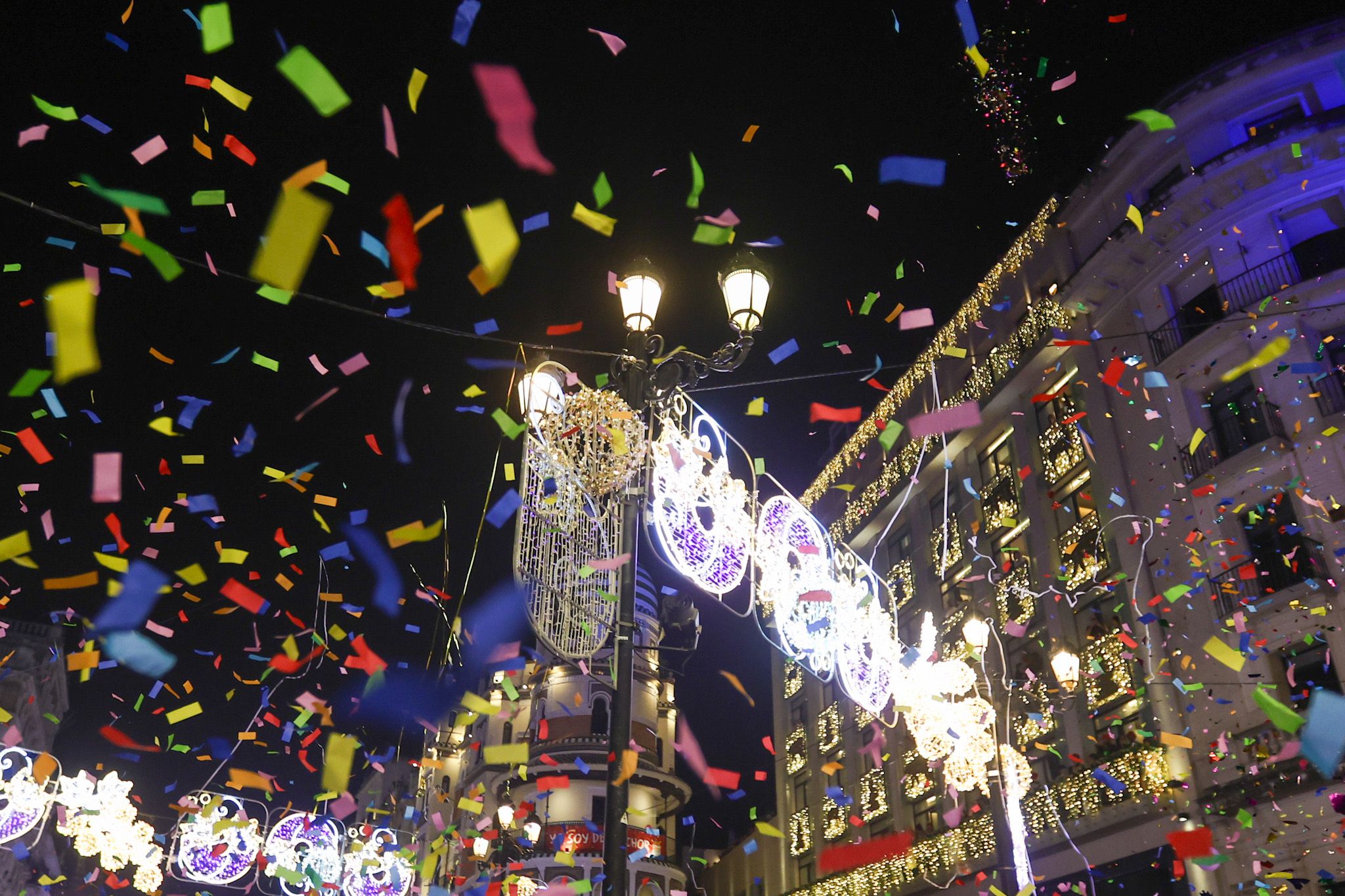 El fin de año de Sevilla retransmitido por Telecinco, en imágenes