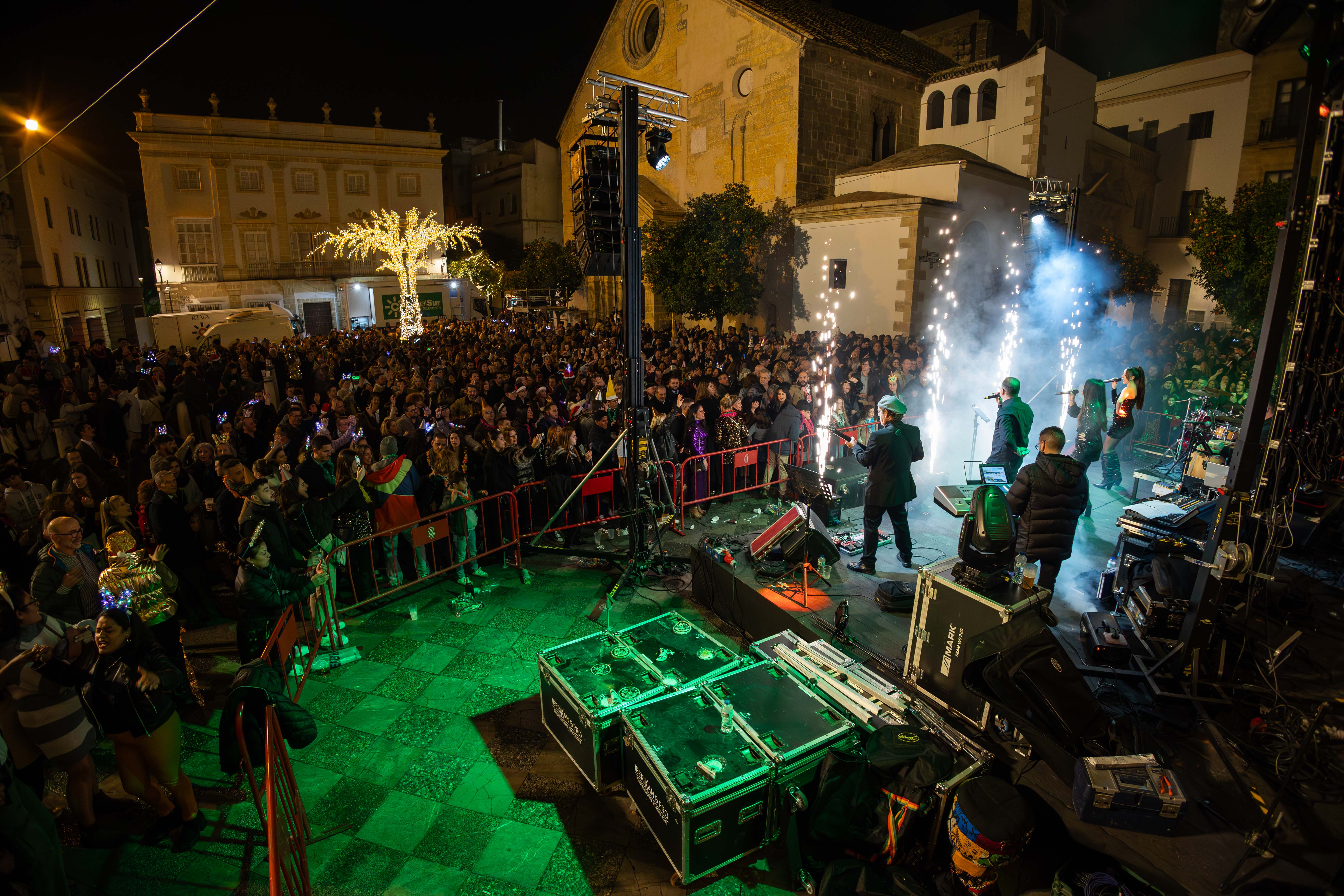 Las imágenes del centro de Jerez tras las campanadas