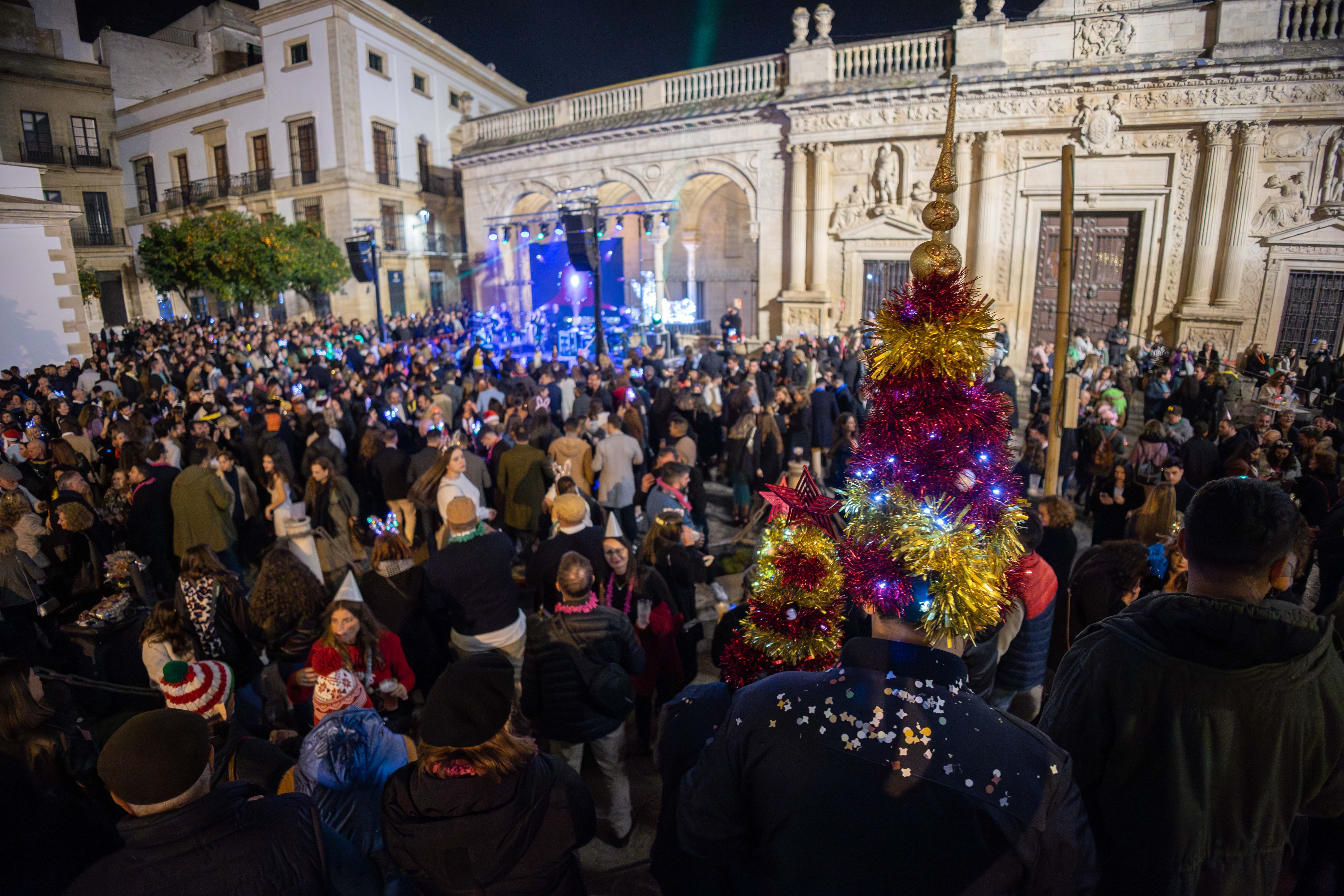 Las imágenes del centro de Jerez tras las campanadas
