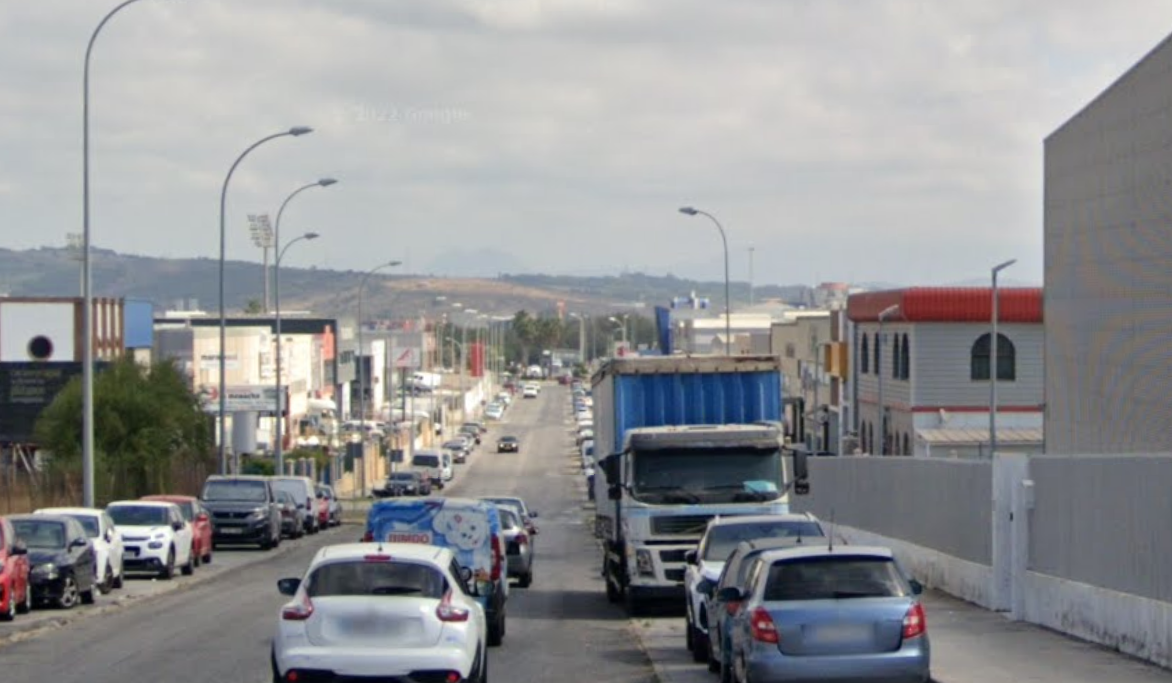 La avenida del Estrecho, en Algeciras, en la que ha tenido lugar el accidente, en una imagen de archivo.