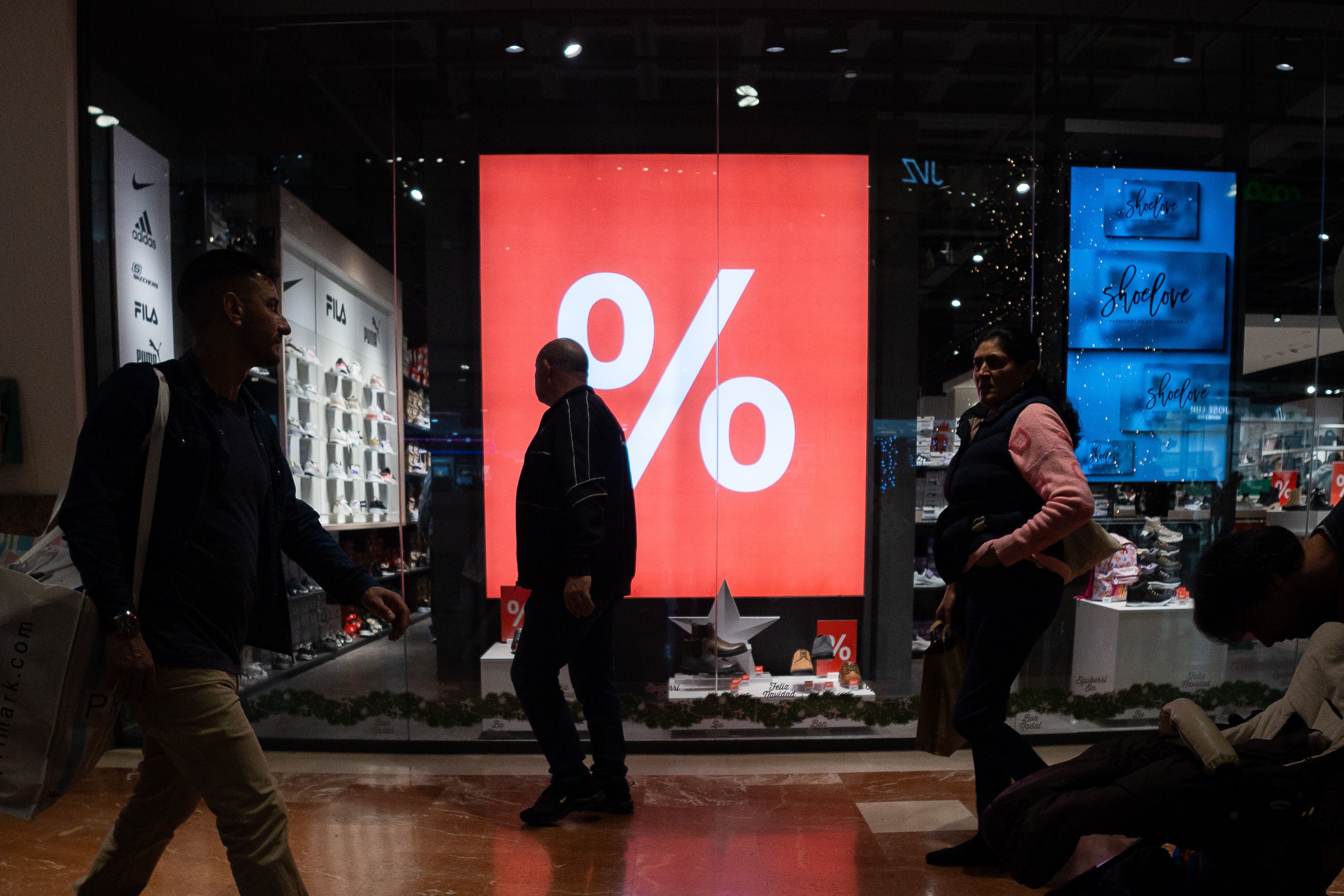 El centro comercial Área Sur, en la previa de Reyes, un sector que reduce paro en Andalucía y Cádiz.