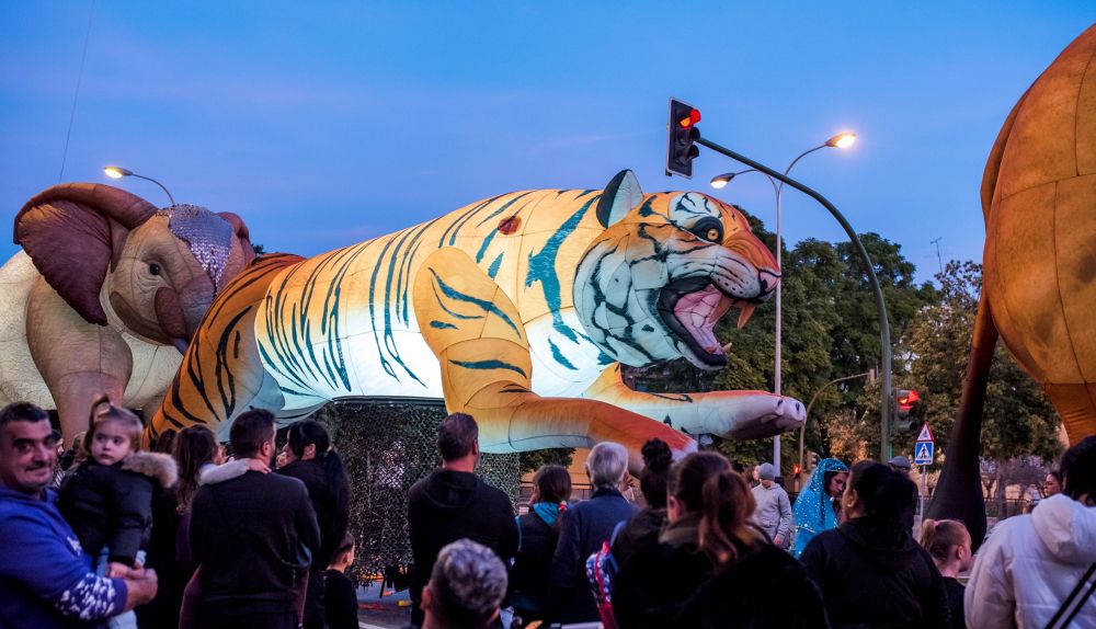 La cabalgata del Distrito Sur de Sevilla, en imágenes