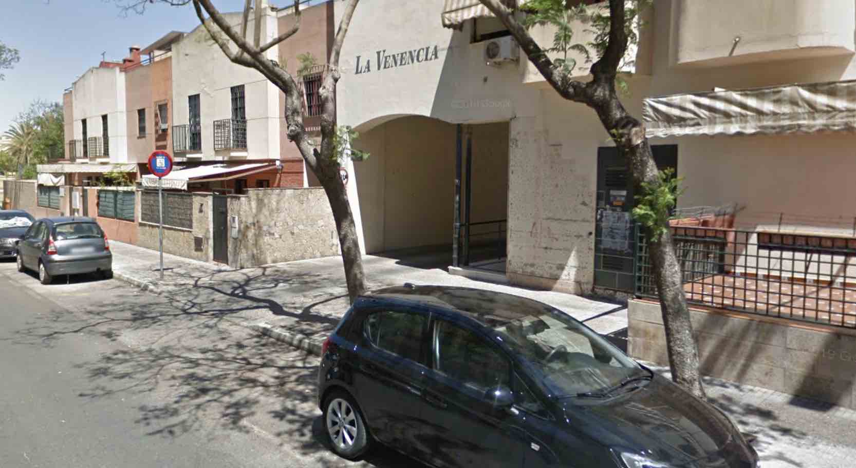 Acceso a la urbanización La Venencia, en Puerta del Sur, en Jerez. FOTO: Google Maps