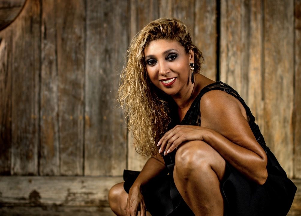 La cantaora sevillana Esperanza Fernández escoge la pasarela We Love Flamenco para iniciar su 40 aniversario profesional.