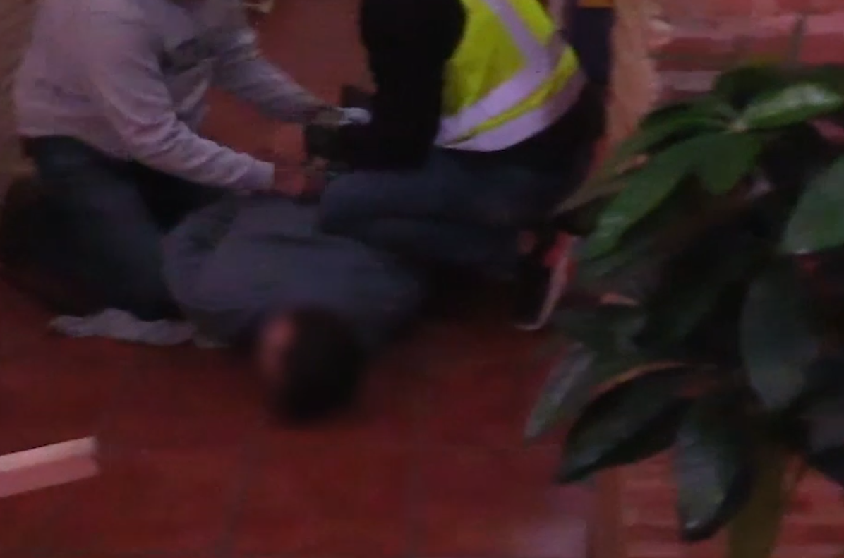 Una de las detenciones contra la organización que operaba en Rota y Utrera, en una imagen de Policía Nacional.