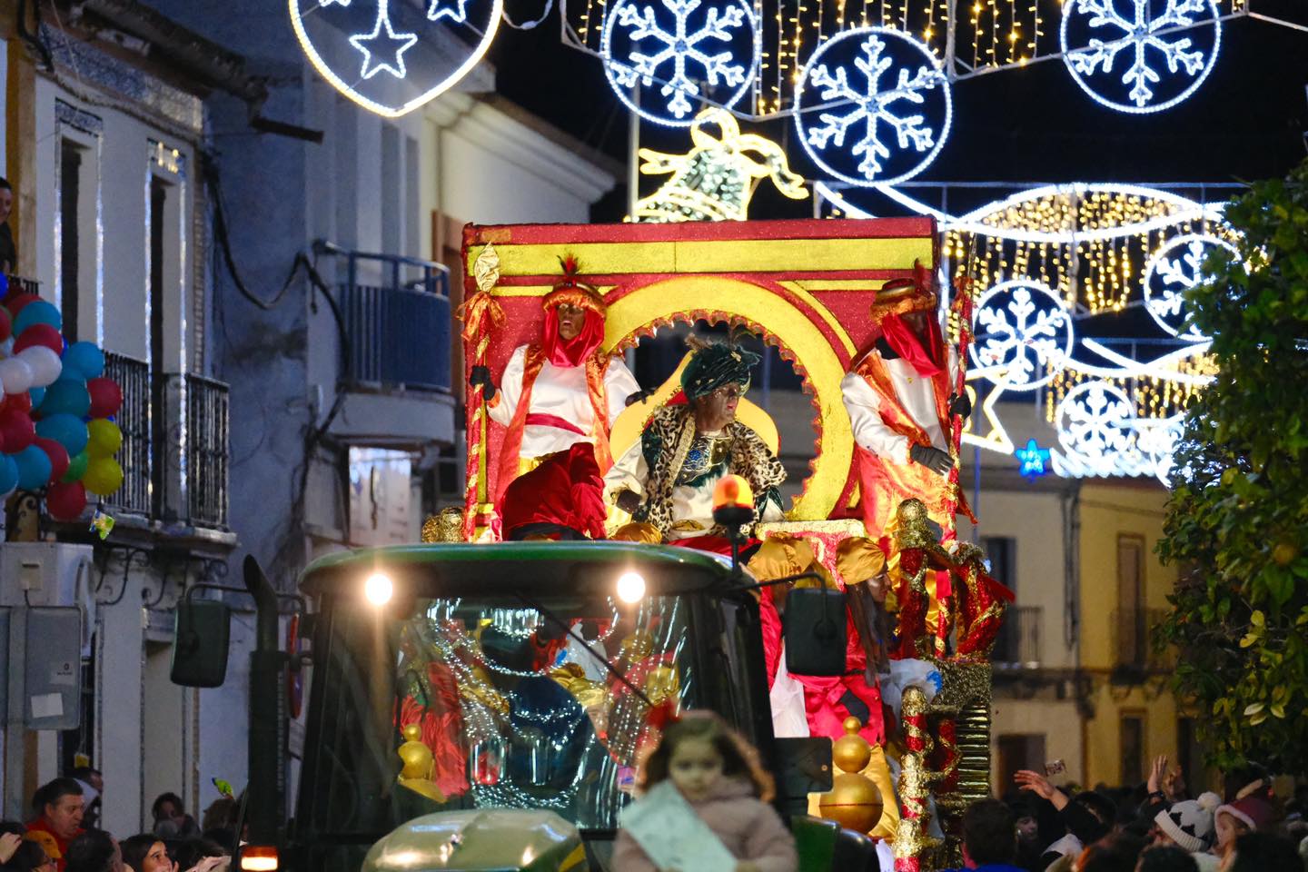 Una de las carrozas de la Cabalgata de Reyes Magos en Gines, en Sevilla.