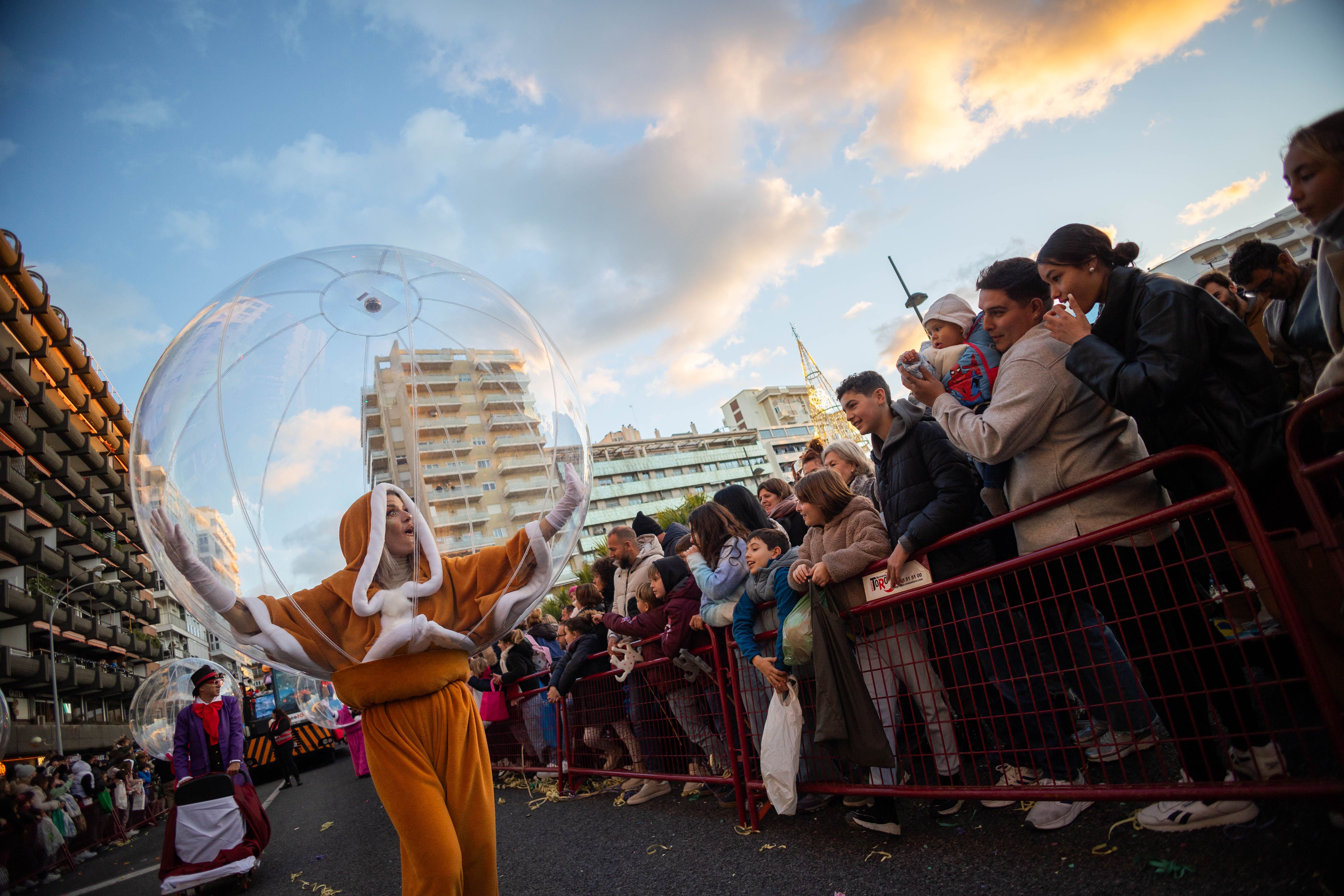 La cabalgata de los Reyes Magos en Cádiz, en imágenes La cabalgata de los Reyes Magos en Cádiz, en imágenes