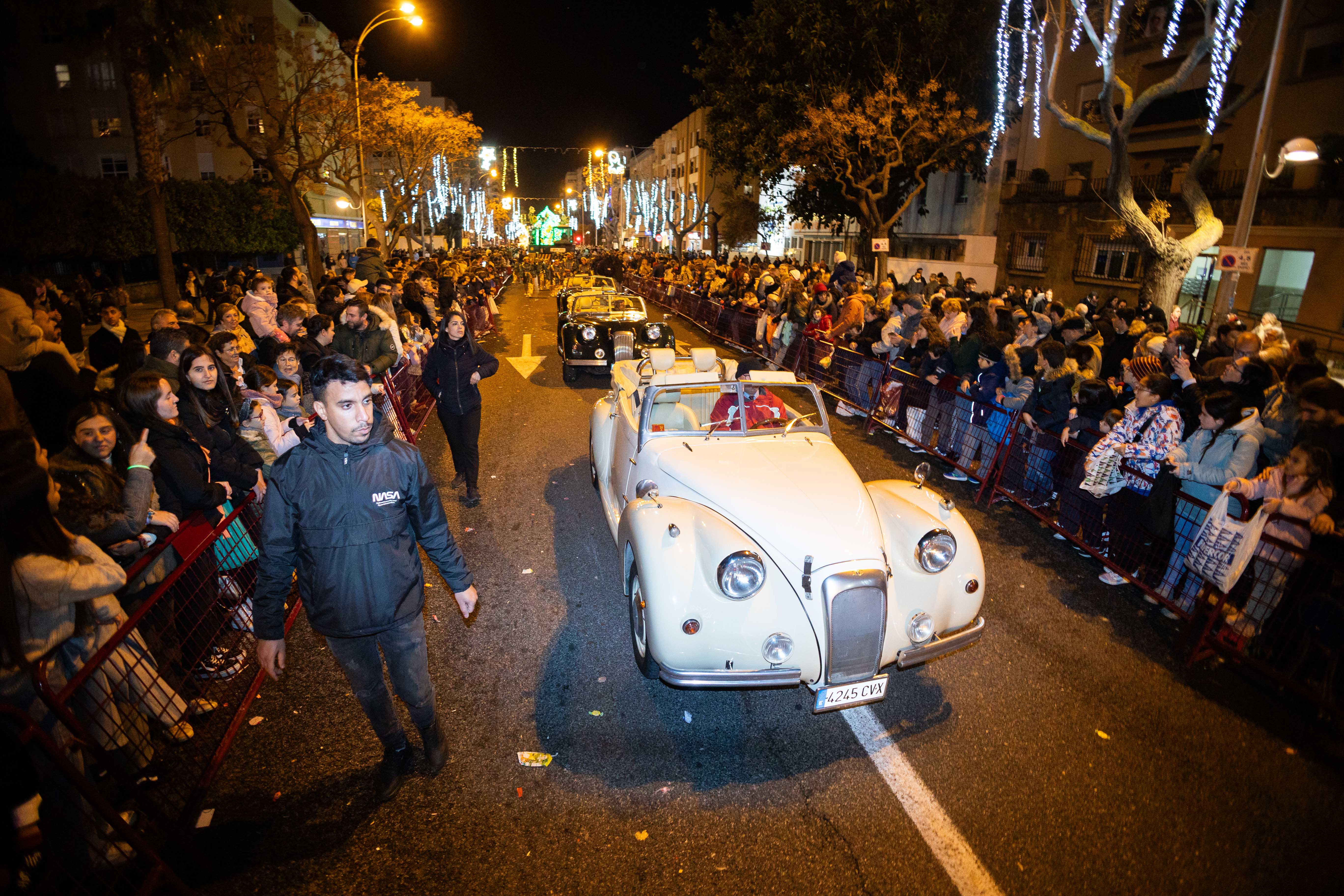 La cabalgata de los Reyes Magos en Cádiz, en imágenes La cabalgata de los Reyes Magos en Cádiz, en imágenes