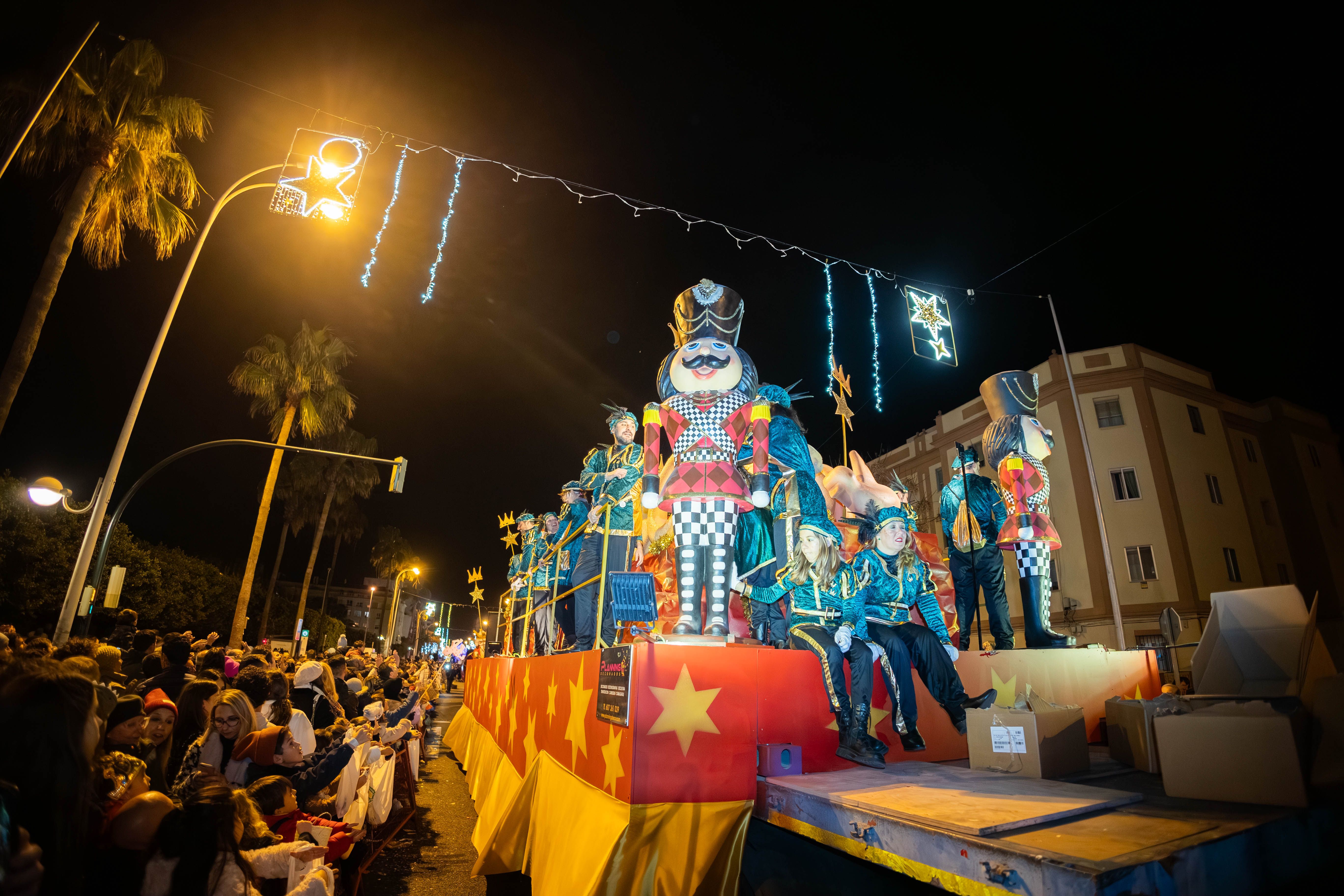 La cabalgata de los Reyes Magos en Cádiz, en imágenes La cabalgata de los Reyes Magos en Cádiz, en imágenes