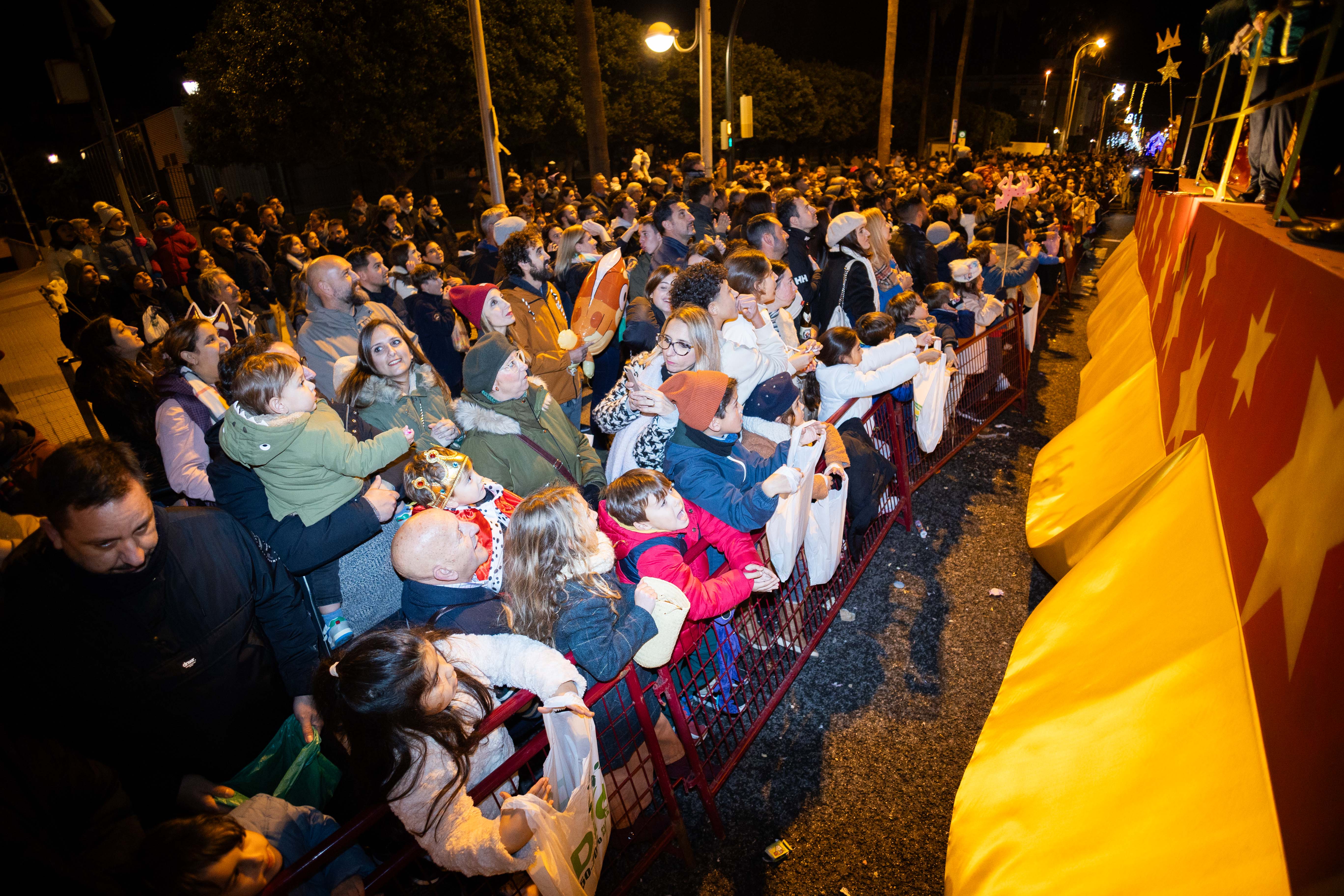 La cabalgata de los Reyes Magos en Cádiz, en imágenes La cabalgata de los Reyes Magos en Cádiz, en imágenes