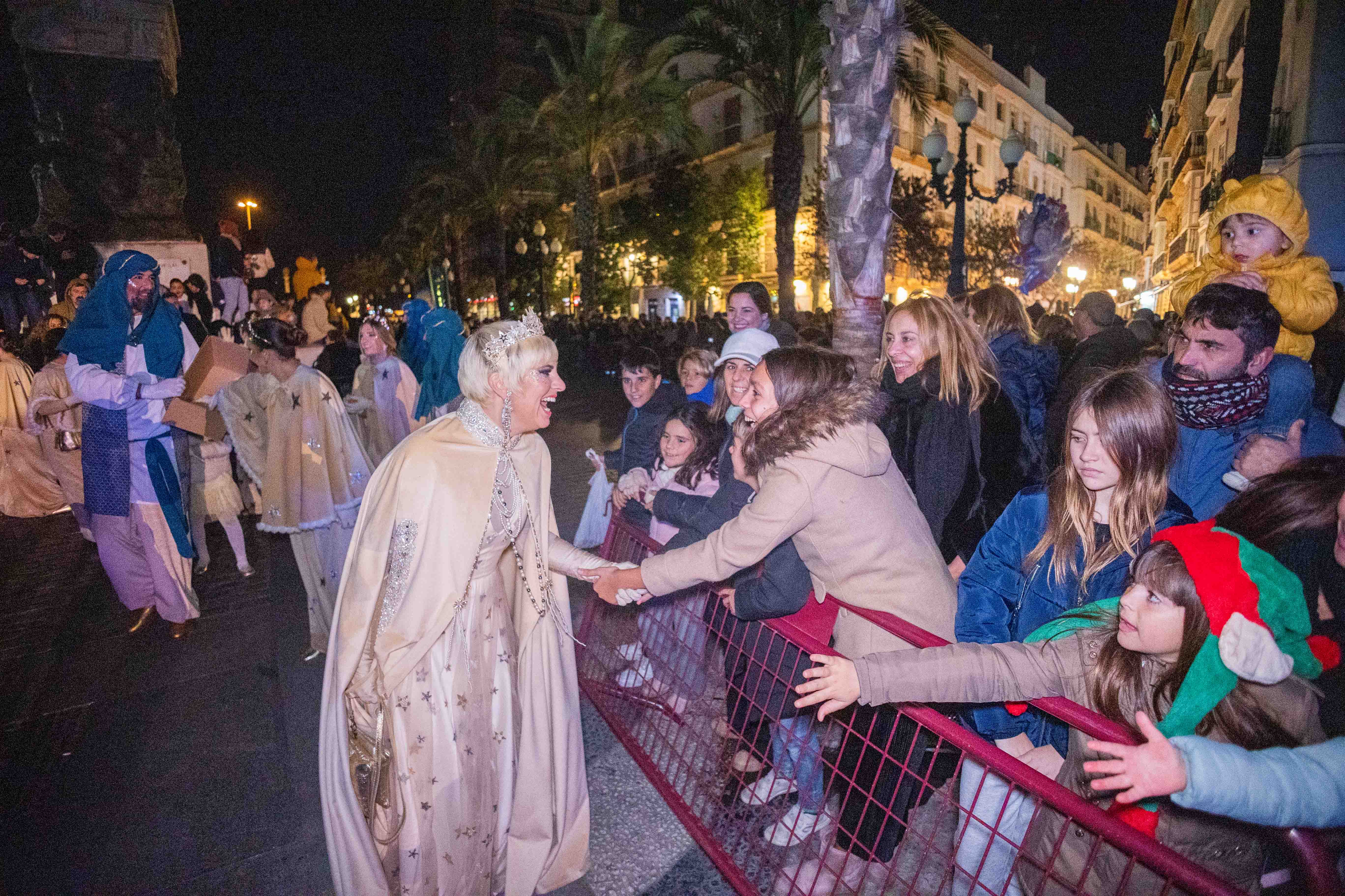 La cabalgata de los Reyes Magos en Cádiz, en imágenes La cabalgata de los Reyes Magos en Cádiz, en imágenes