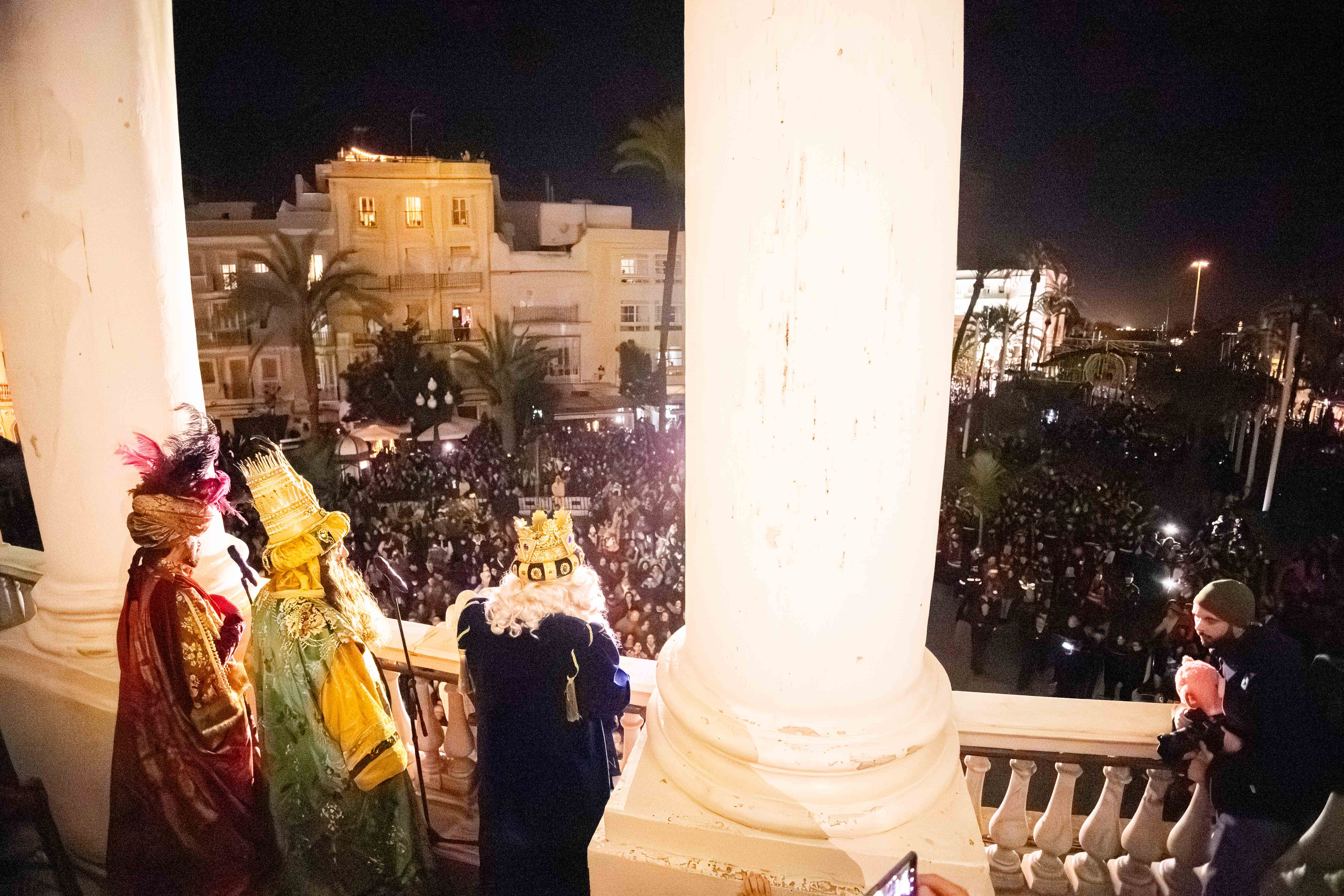 Los Reyes Magos, a su paso por Cádiz el pasado año. Los Reyes Magos, a su paso por Cádiz el pasado año.
