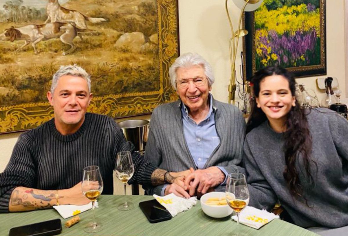 Emotiva sorpresa de Reyes a Manuel Alejandro en su casa. 