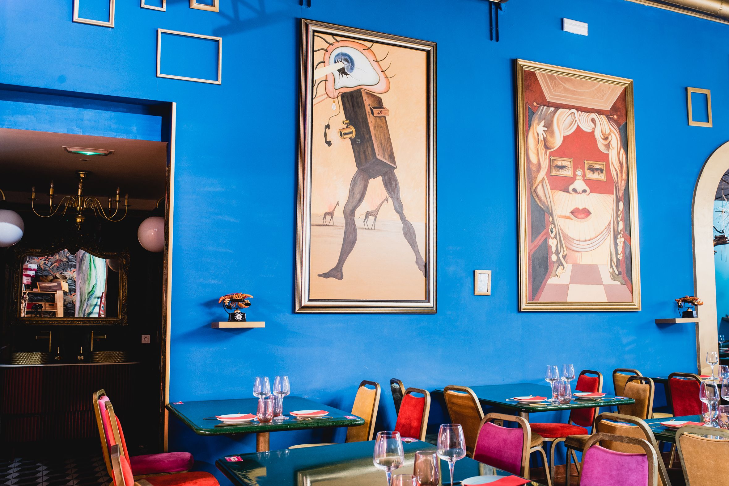 El restaurante Dalí Cinema, de Dos Hermanas, en imágenes para el reportaje en lavozdelsur.es