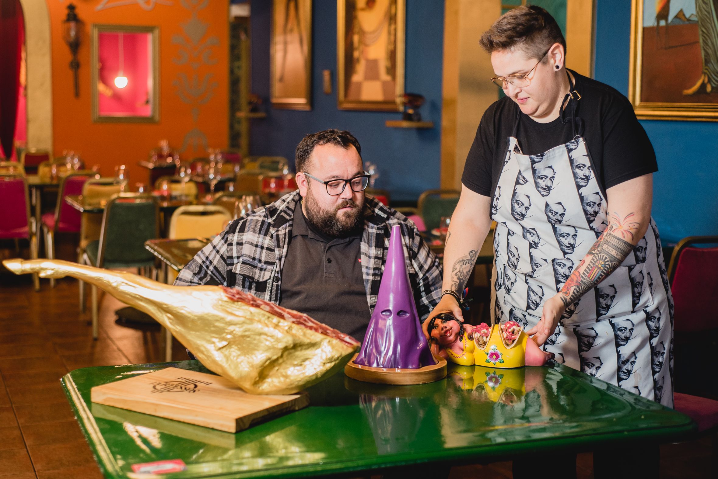 El restaurante Dalí Cinema, de Dos Hermanas, en imágenes para el reportaje en lavozdelsur.es