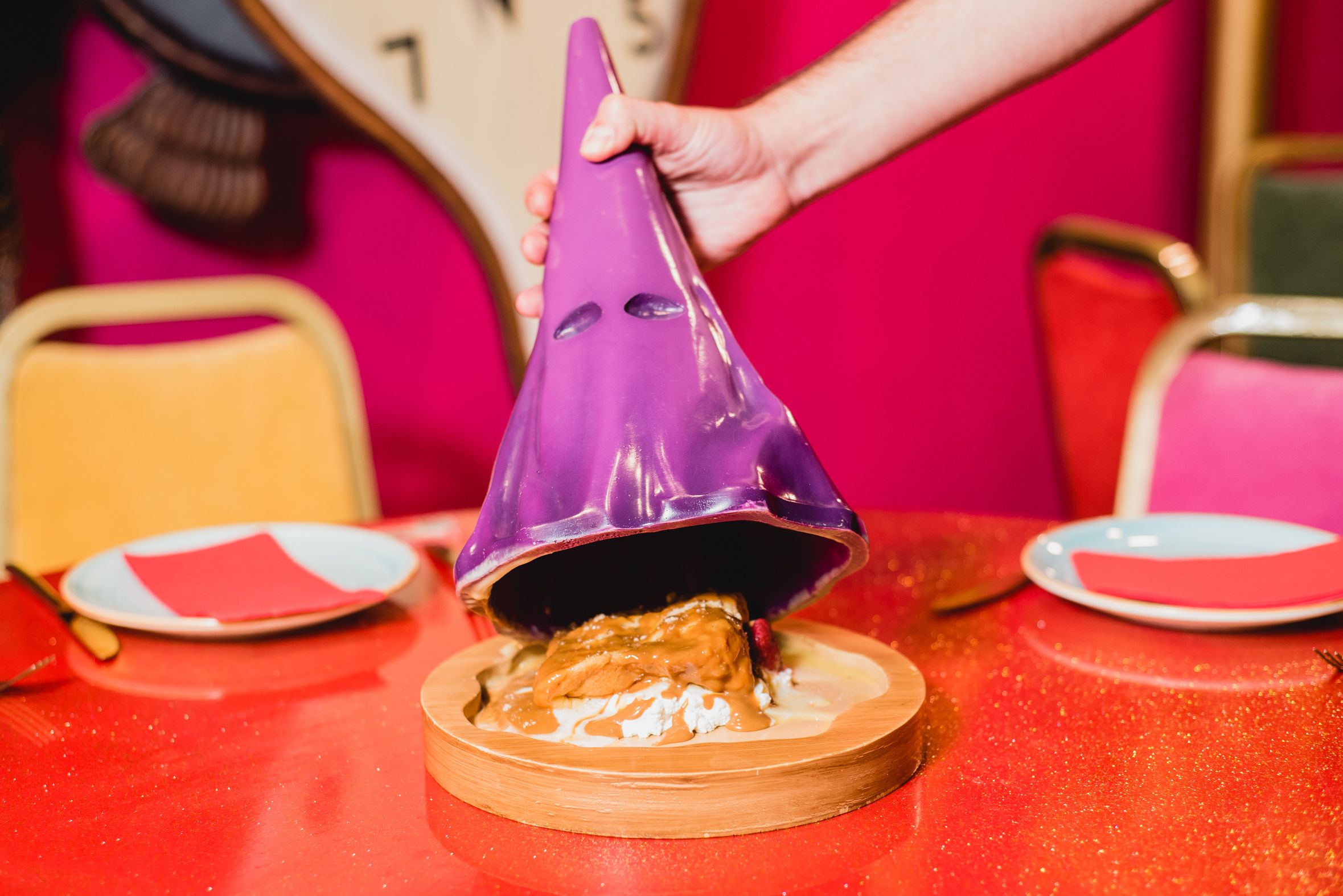 El restaurante Dalí Cinema, de Dos Hermanas, en imágenes para el reportaje en lavozdelsur.es