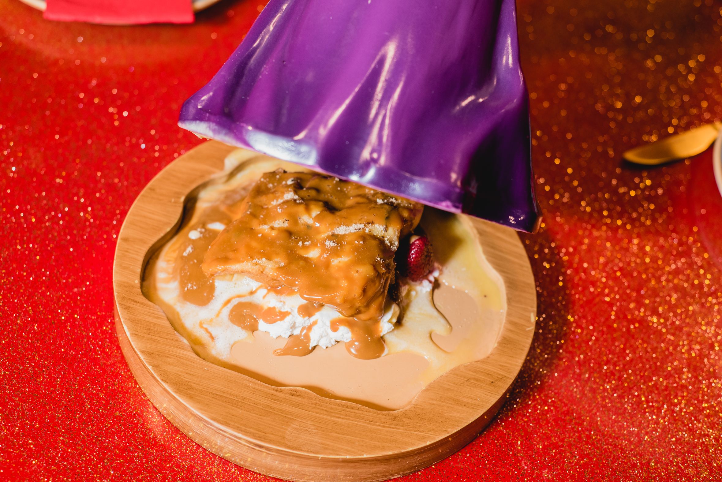 El restaurante Dalí Cinema, de Dos Hermanas, en imágenes para el reportaje en lavozdelsur.es