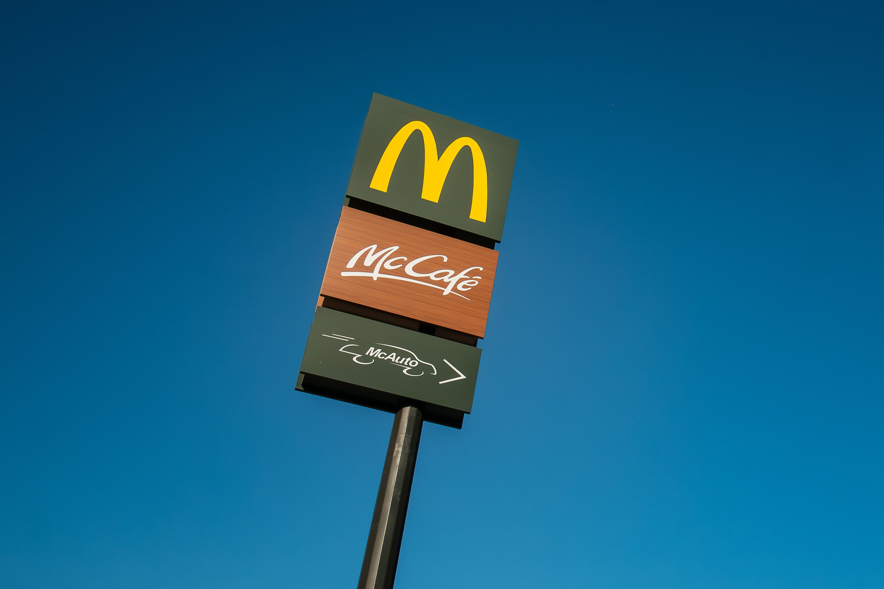 El logo de McDonald's, en un local de Jerez.