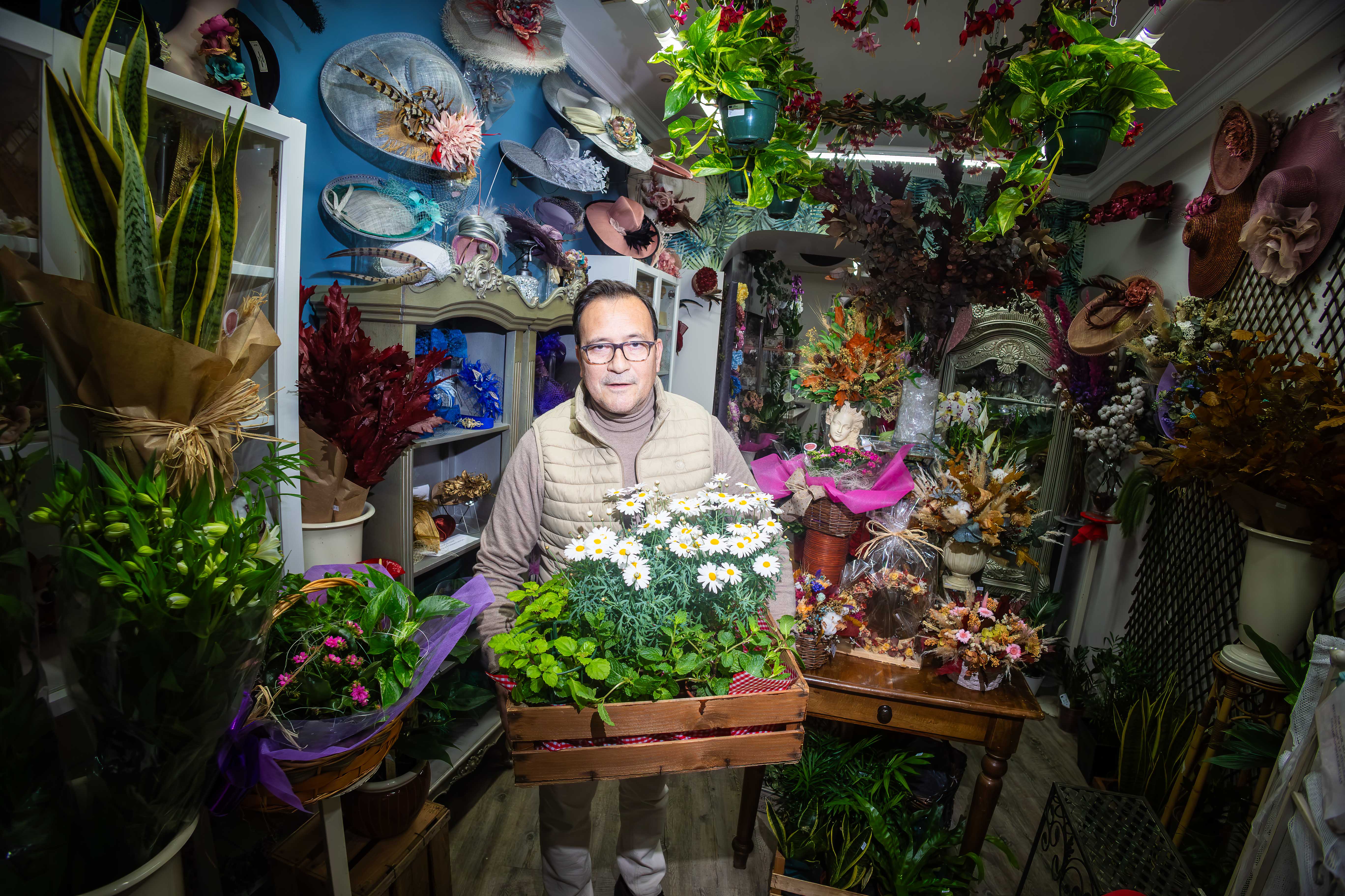 Ángel Navarro, toda una vida dedicada a las flores. 