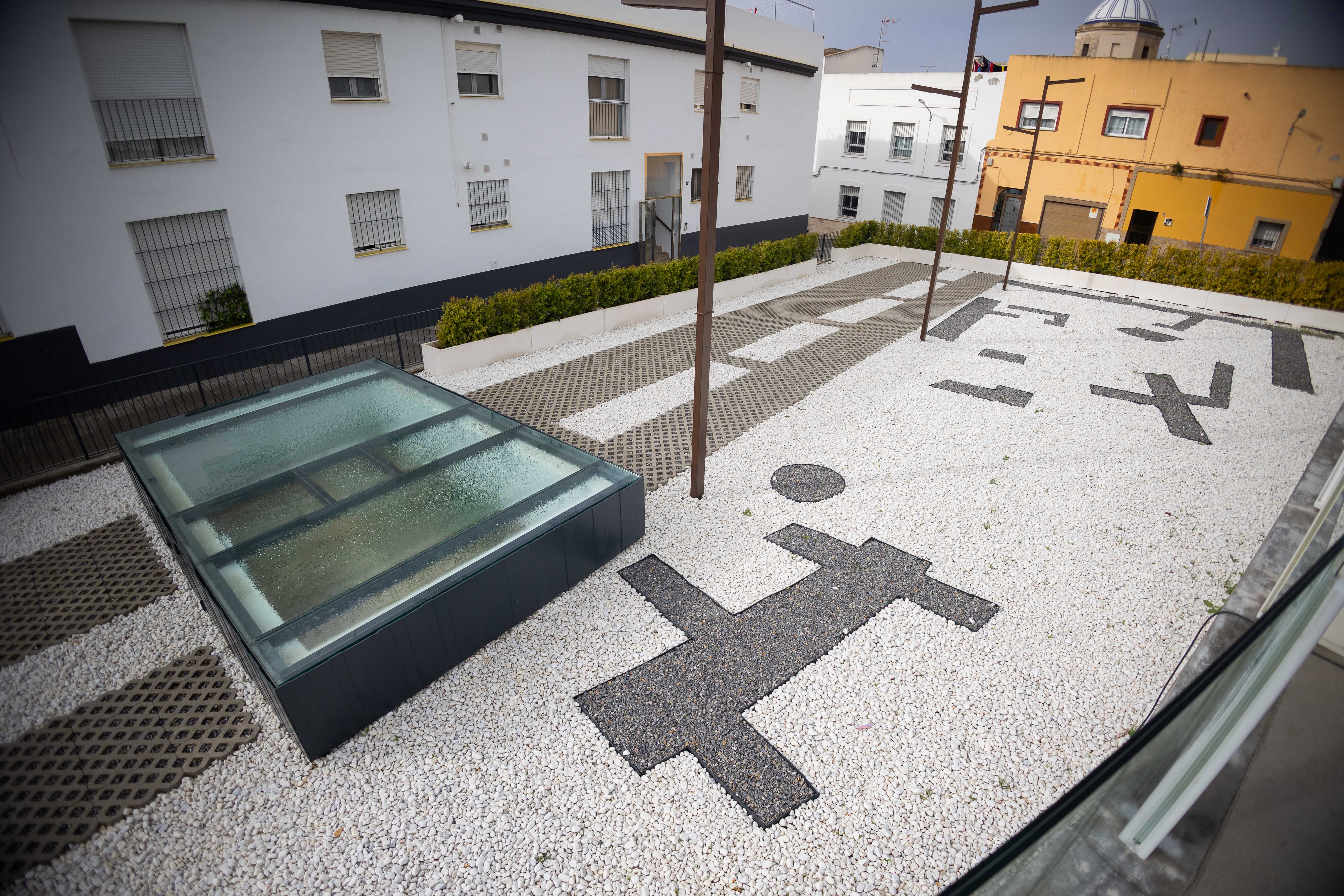 Ubicación de la muralla y las casas fenicias.