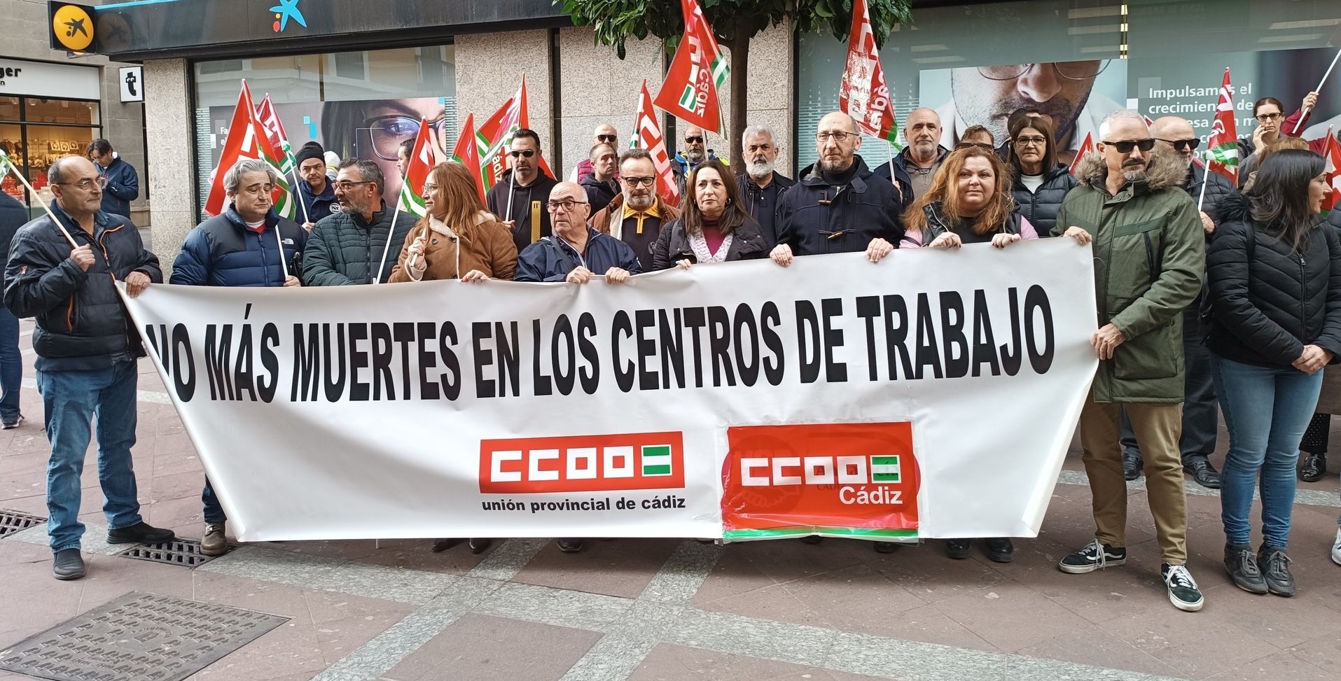 Concentración de CCOO contra la siniestralidad laboral en el Campo de Gibraltar.