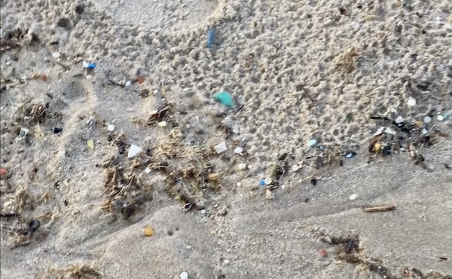 Pellets en playas de Tarifa.