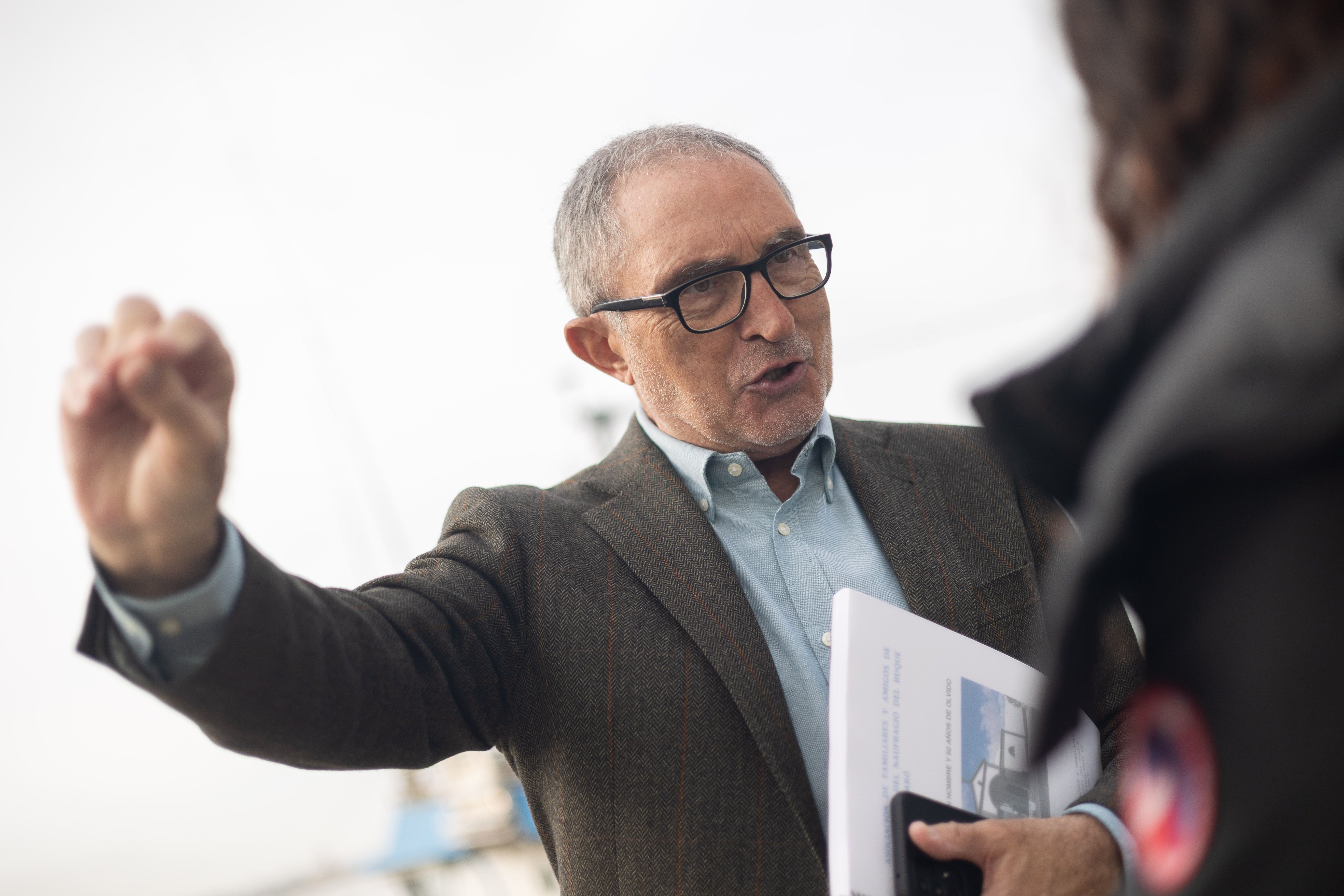 El gaditano durante la entrevista en el puerto de Bonanza, en Sanlúcar.