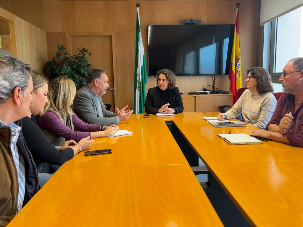 Reunión en el Ayuntamiento de Trebujena.