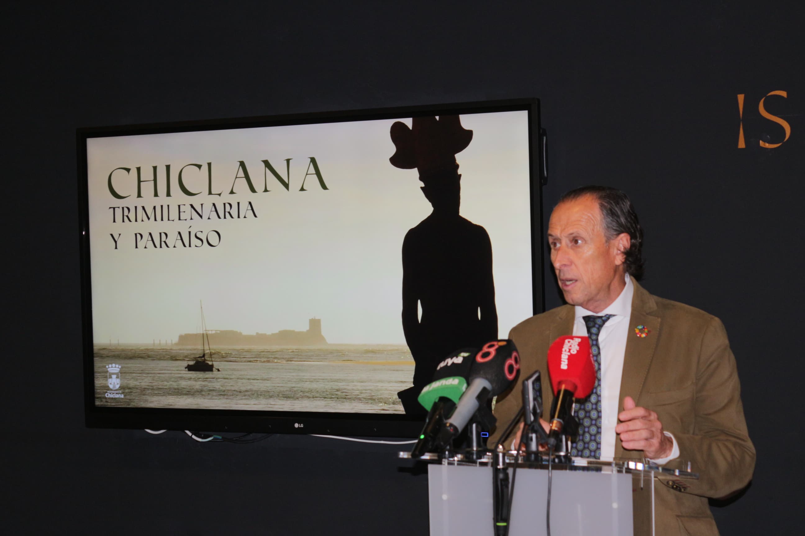 El alcalde de Chiclana durante la presentación de Chiclana en Fitur.