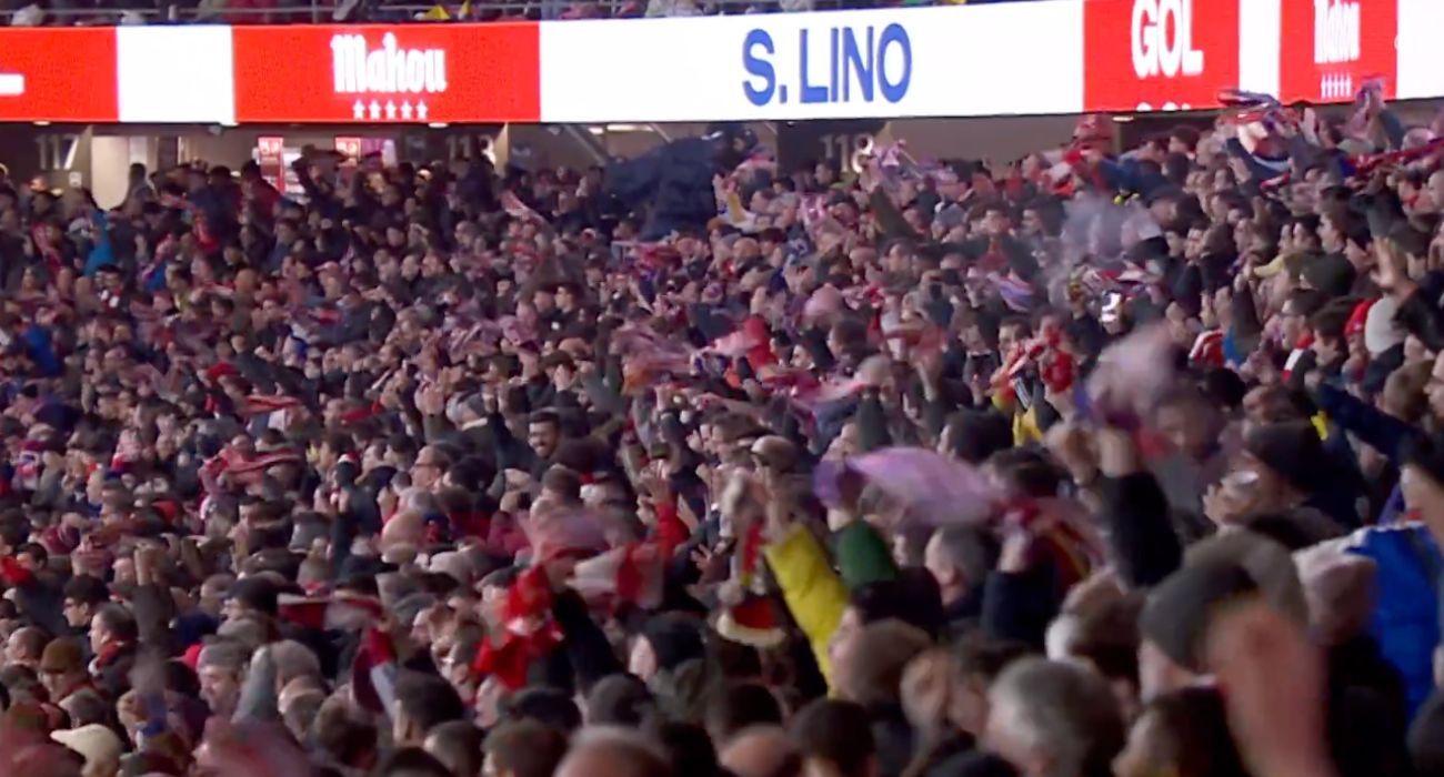 Una imagen de la grada del Metropolitano en el derbi copero entre Atlético y Real Madrid.