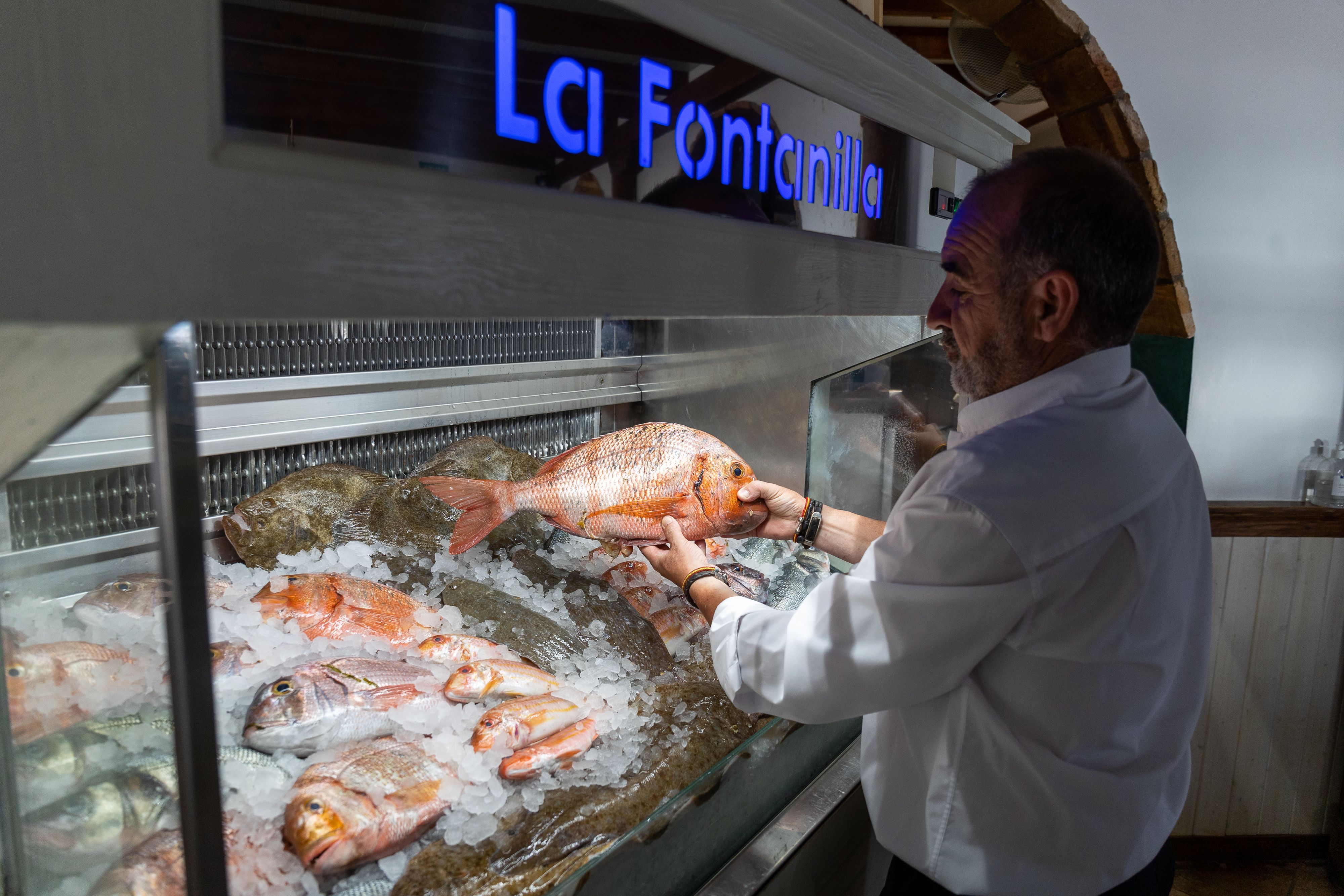 El pescado de las lonjas locales es el absoluto protagonista en La Fontanilla.