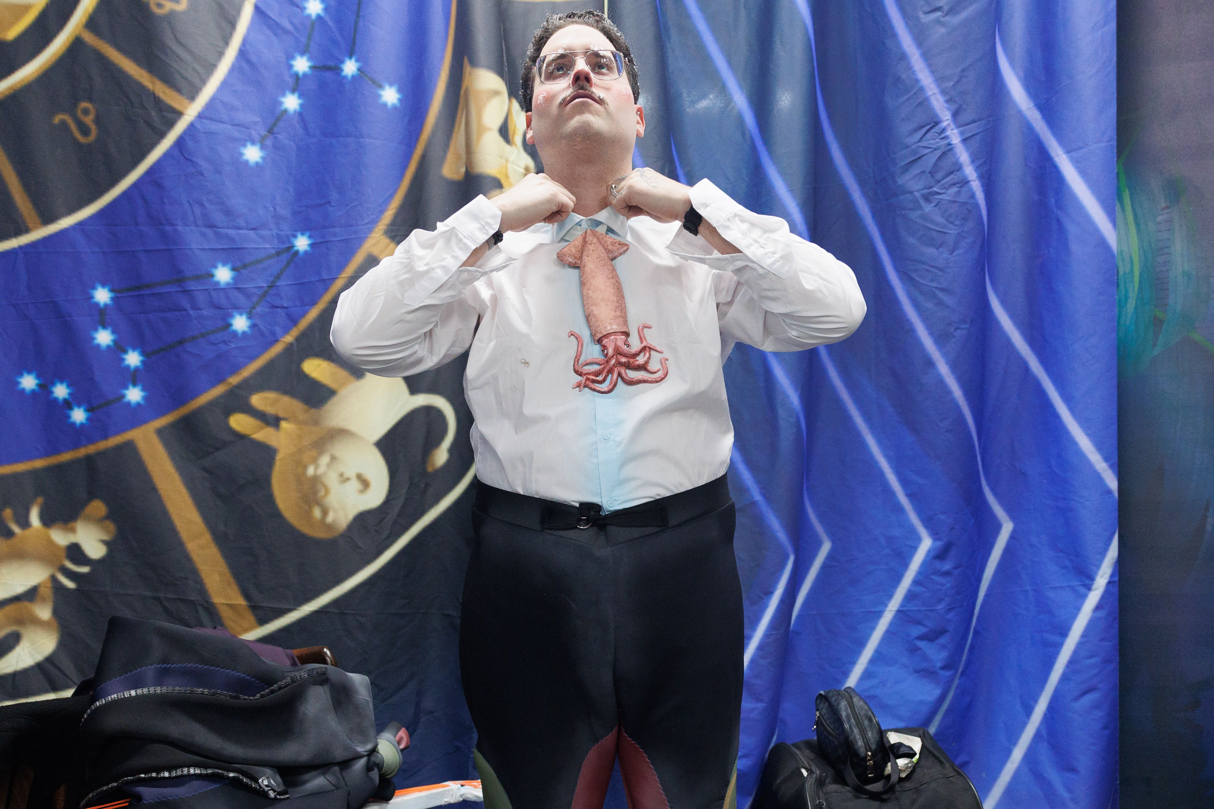 Uno de los chirigoteros de San José de la Rinconada.