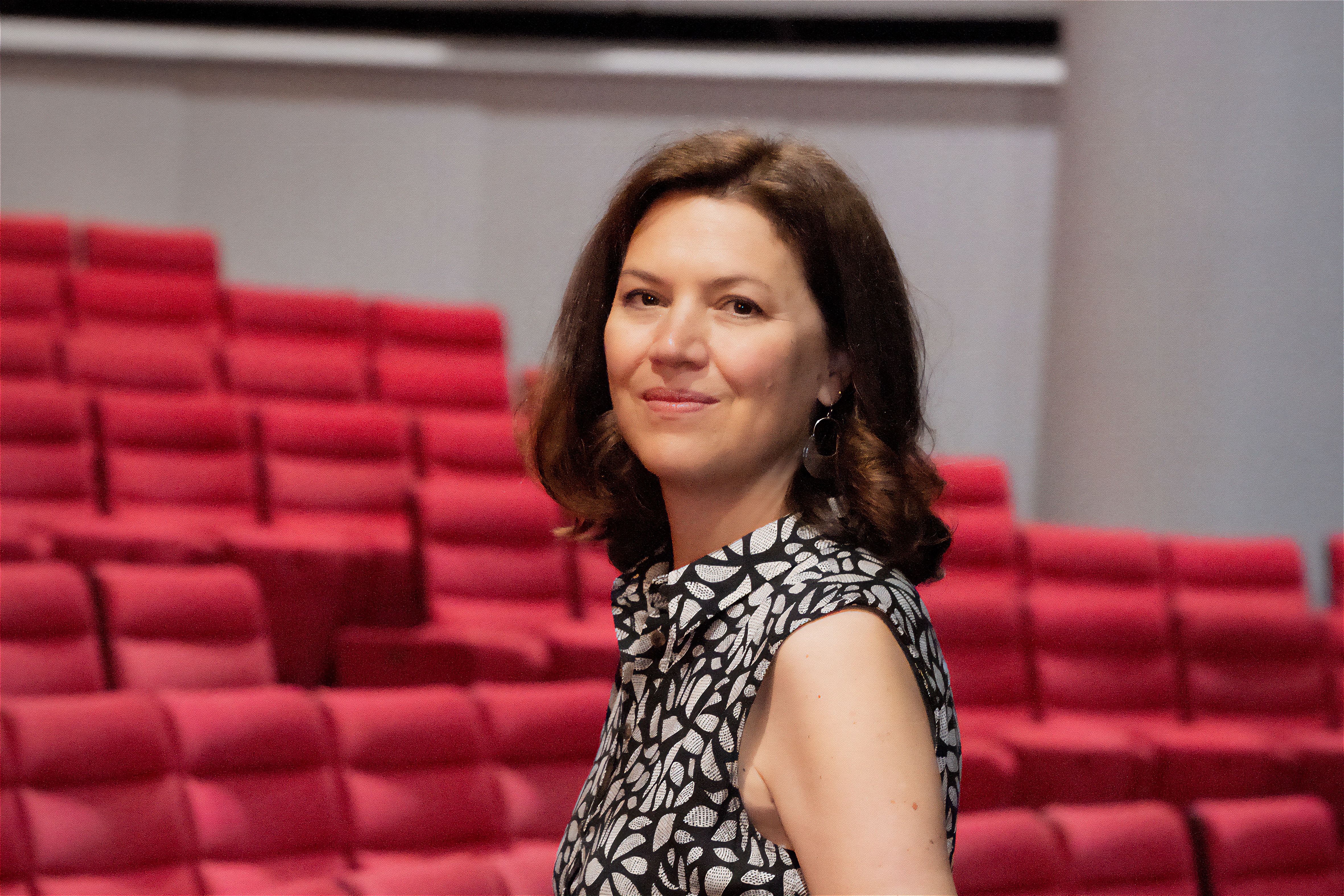 Amèlie Casasole, directora del Festival Flamenco de Nimes, sostiene que "hacer brotar la creación y nuevos talentos es el ADN de cualquier festival"