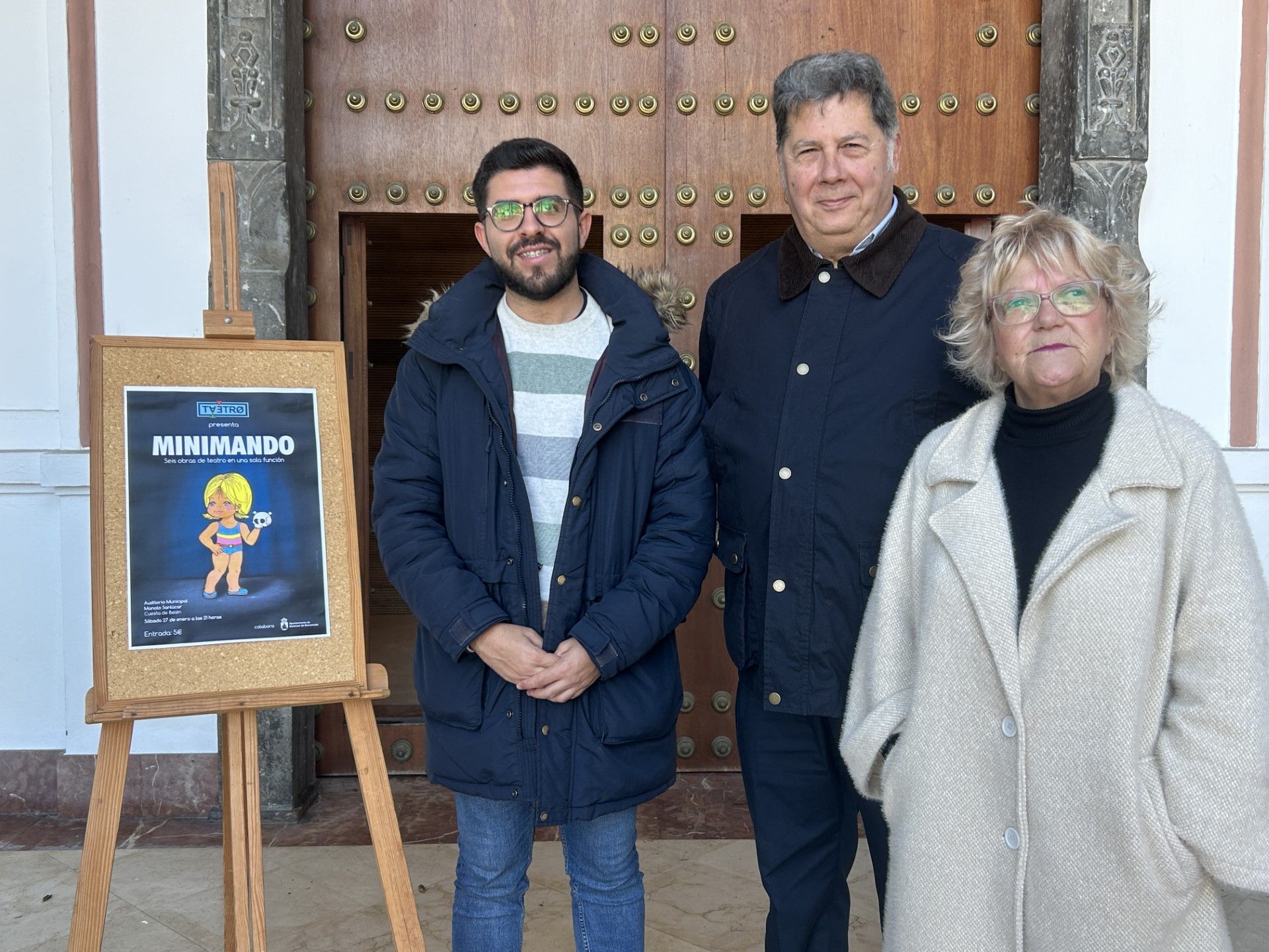 Cartel del espectáculo teatral del sábado junto a sus protagonistas.