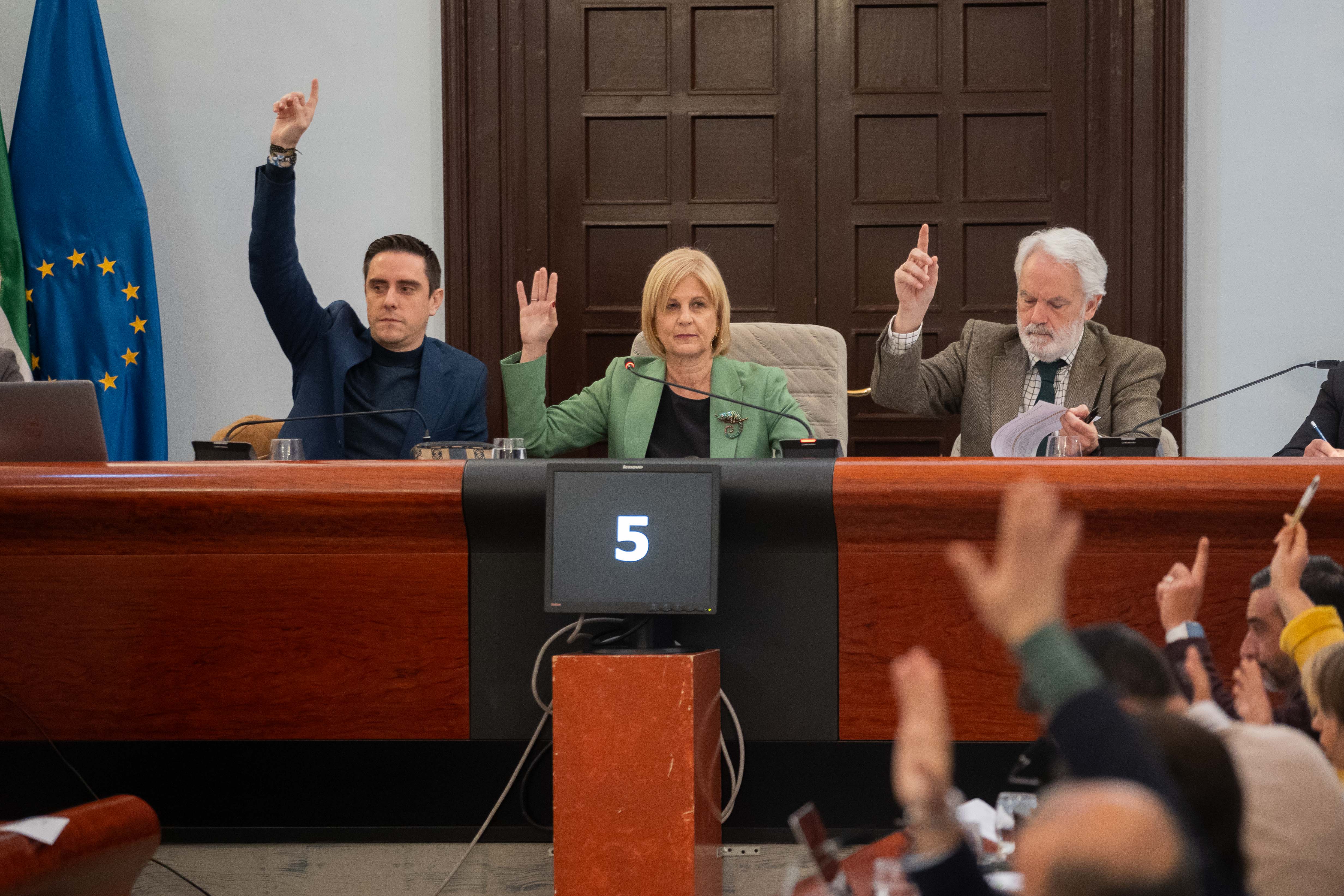 Un momento del último pleno en el Ayuntamiento de Jerez.