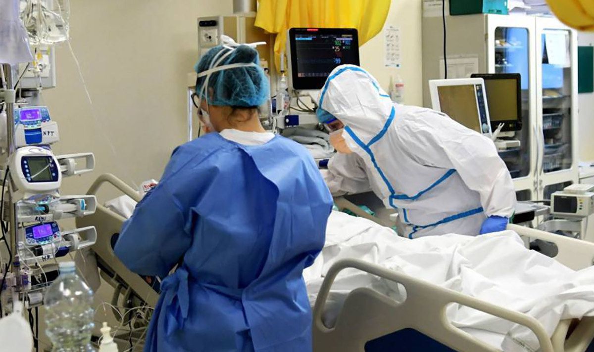 Descienden los positivos y las muertes en Sevilla capital en 24 horas. FOTO: SATSE